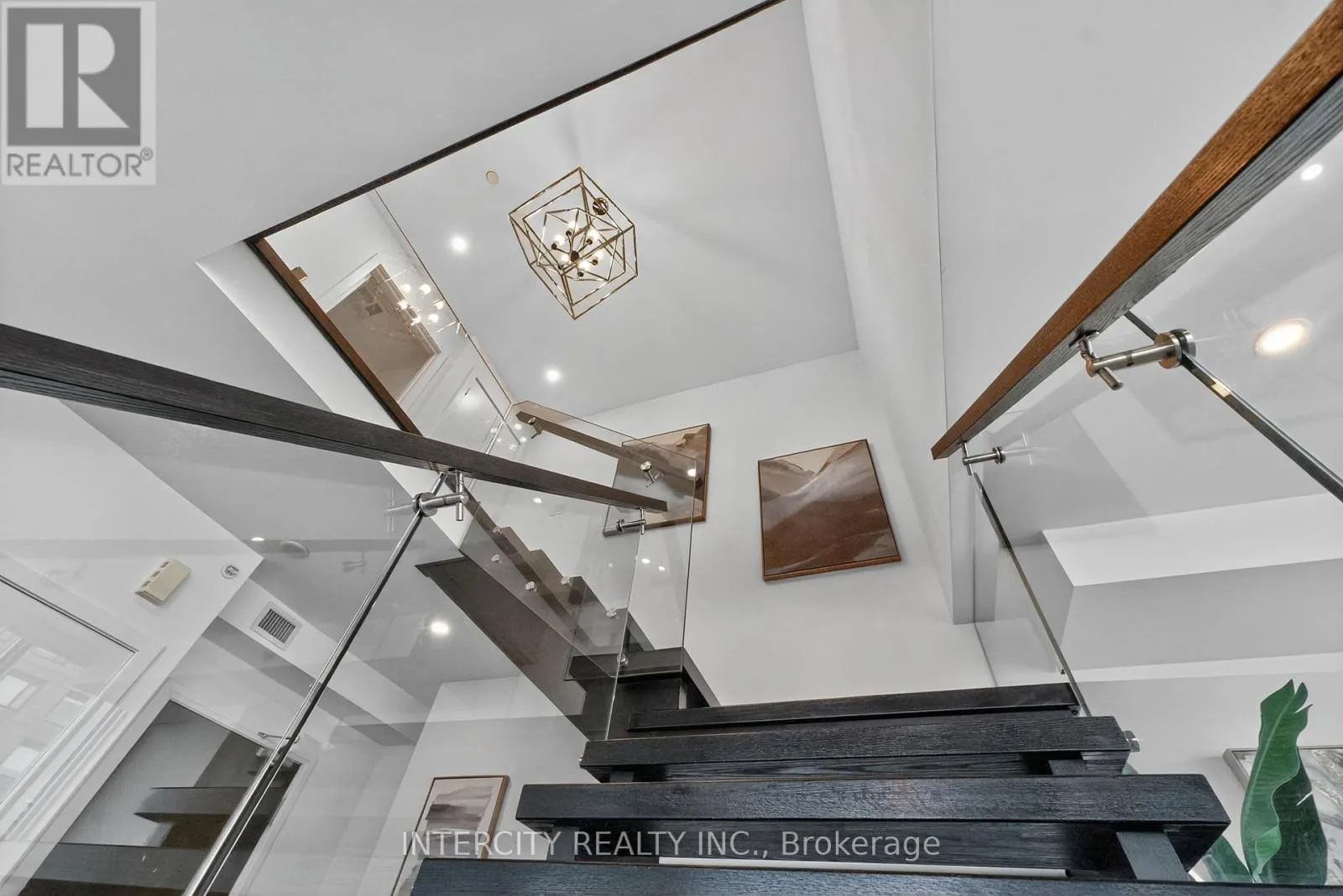 PH05 - 2910 HIGHWAY 7 ROAD