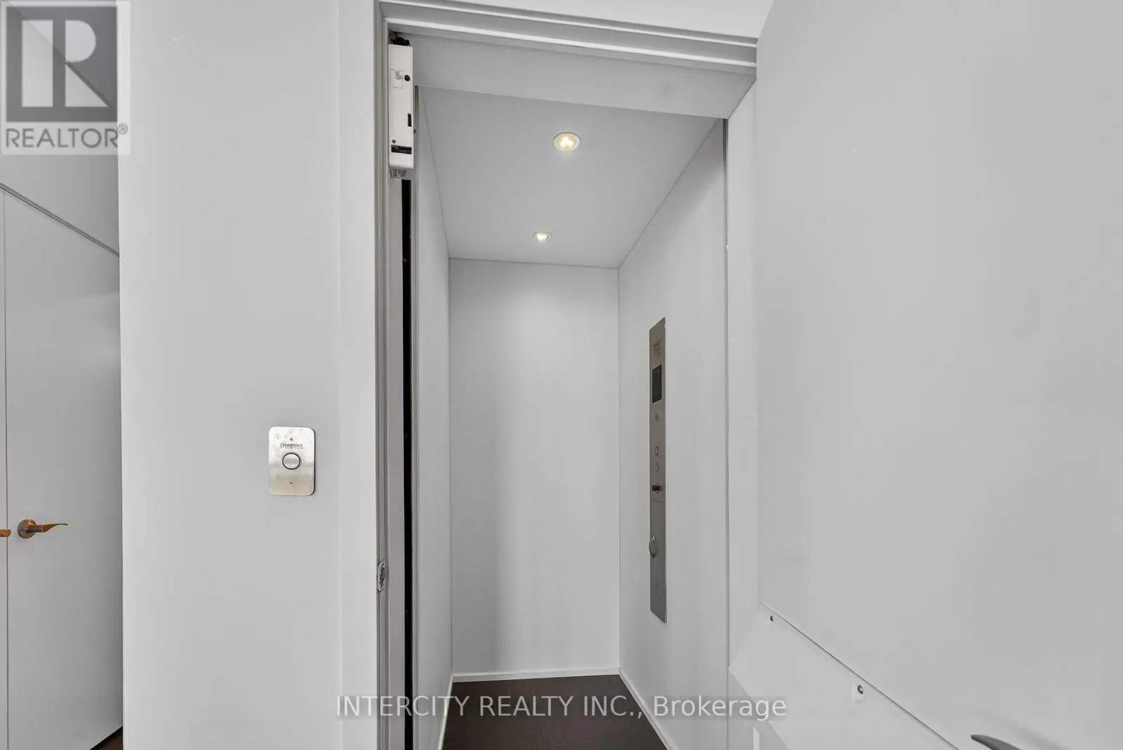 PH05 - 2910 HIGHWAY 7 ROAD