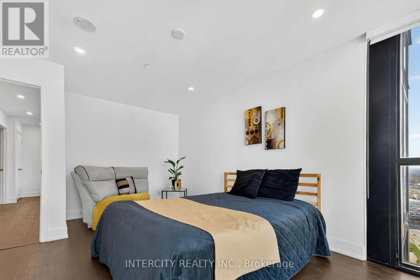 PH05 - 2910 HIGHWAY 7 ROAD