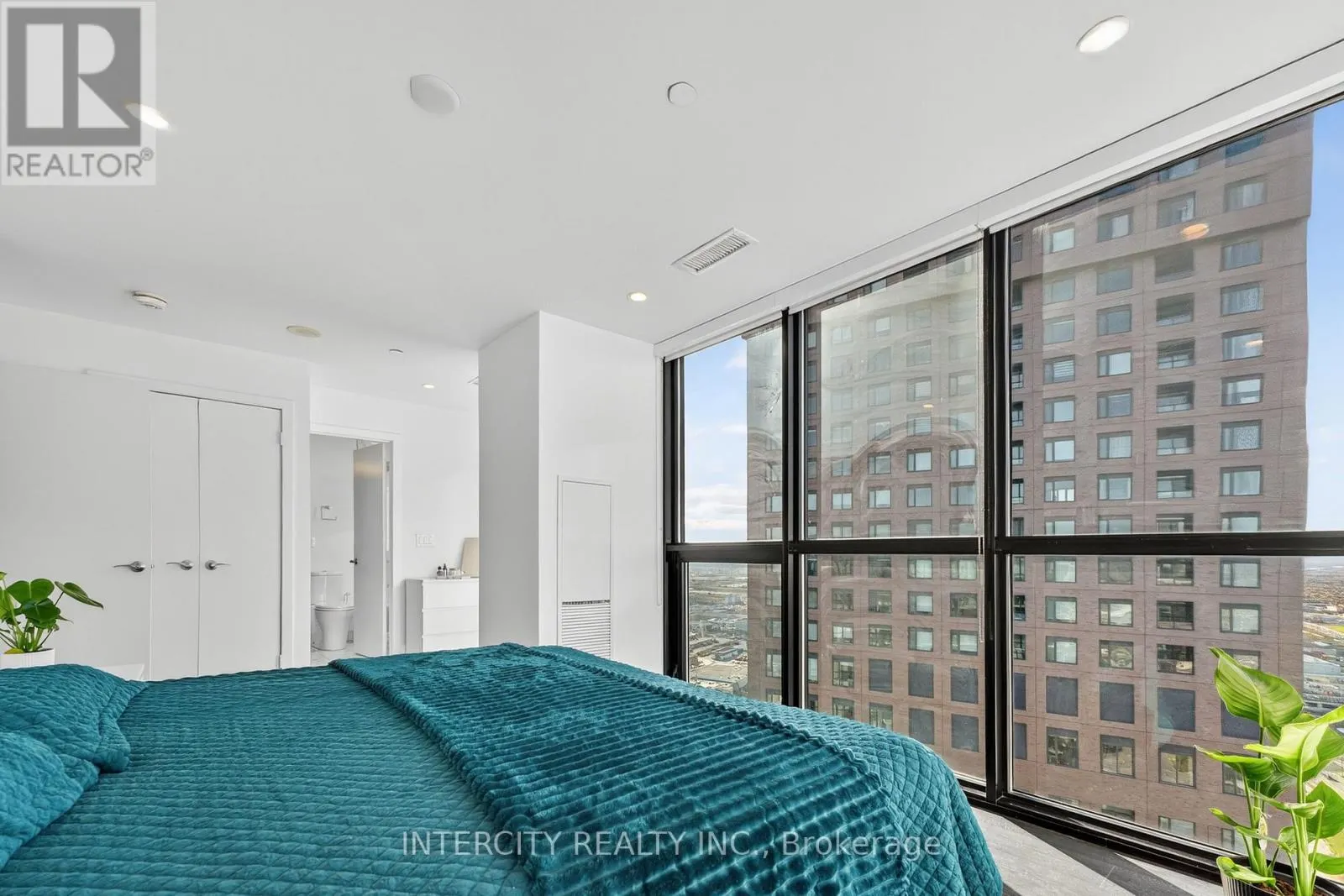 PH05 - 2910 HIGHWAY 7 ROAD