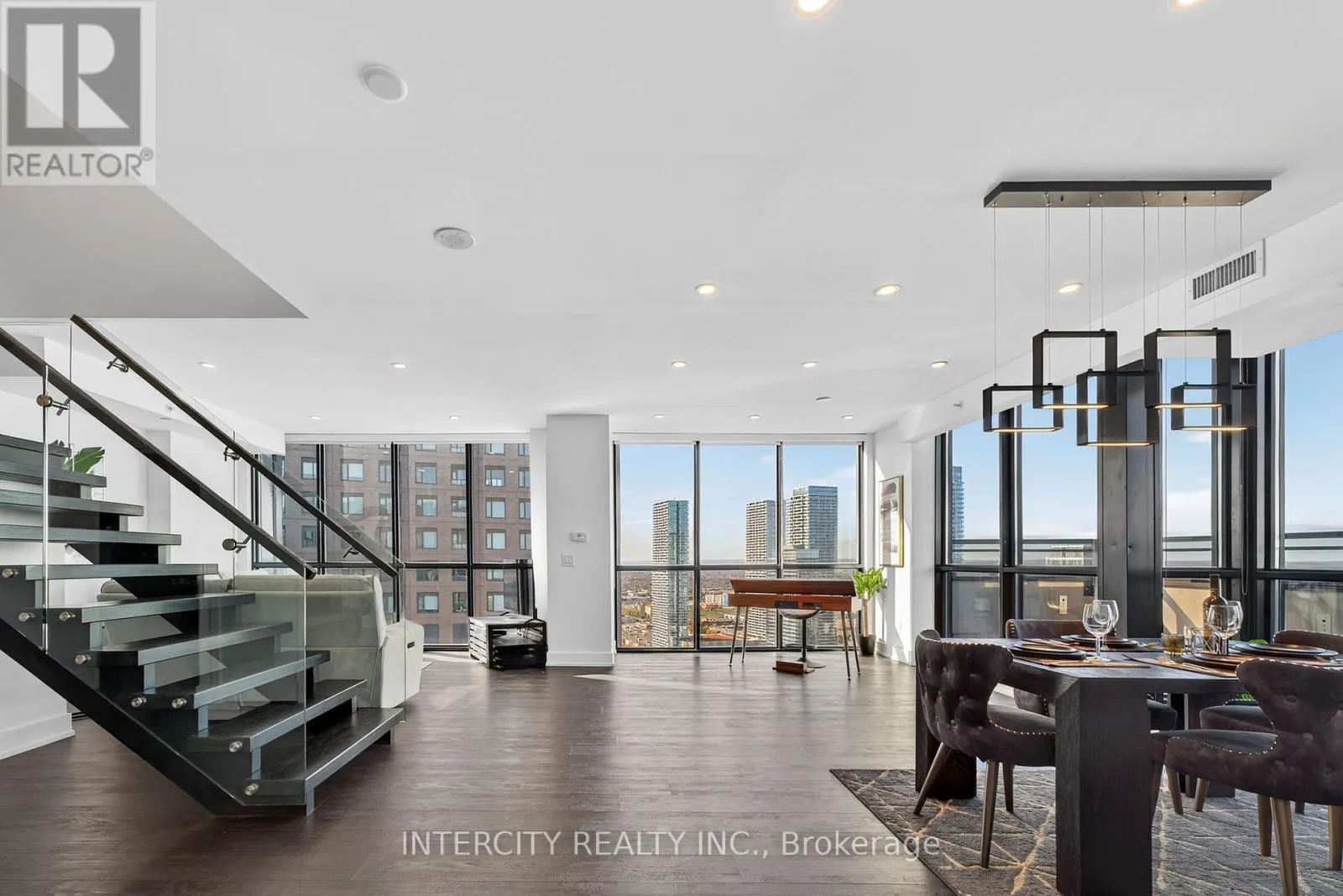 PH05 - 2910 HIGHWAY 7 ROAD