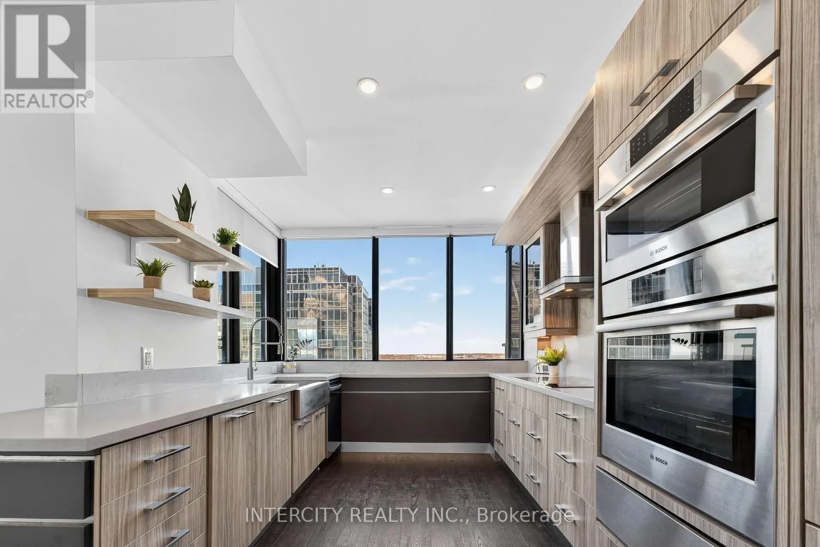 PH05 - 2910 HIGHWAY 7 ROAD