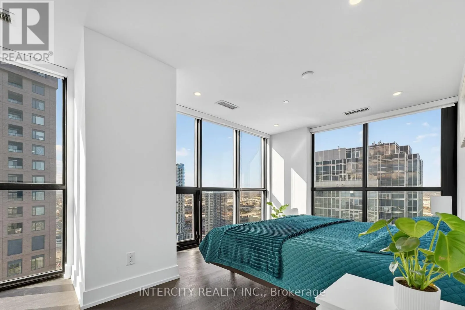 PH05 - 2910 HIGHWAY 7 ROAD