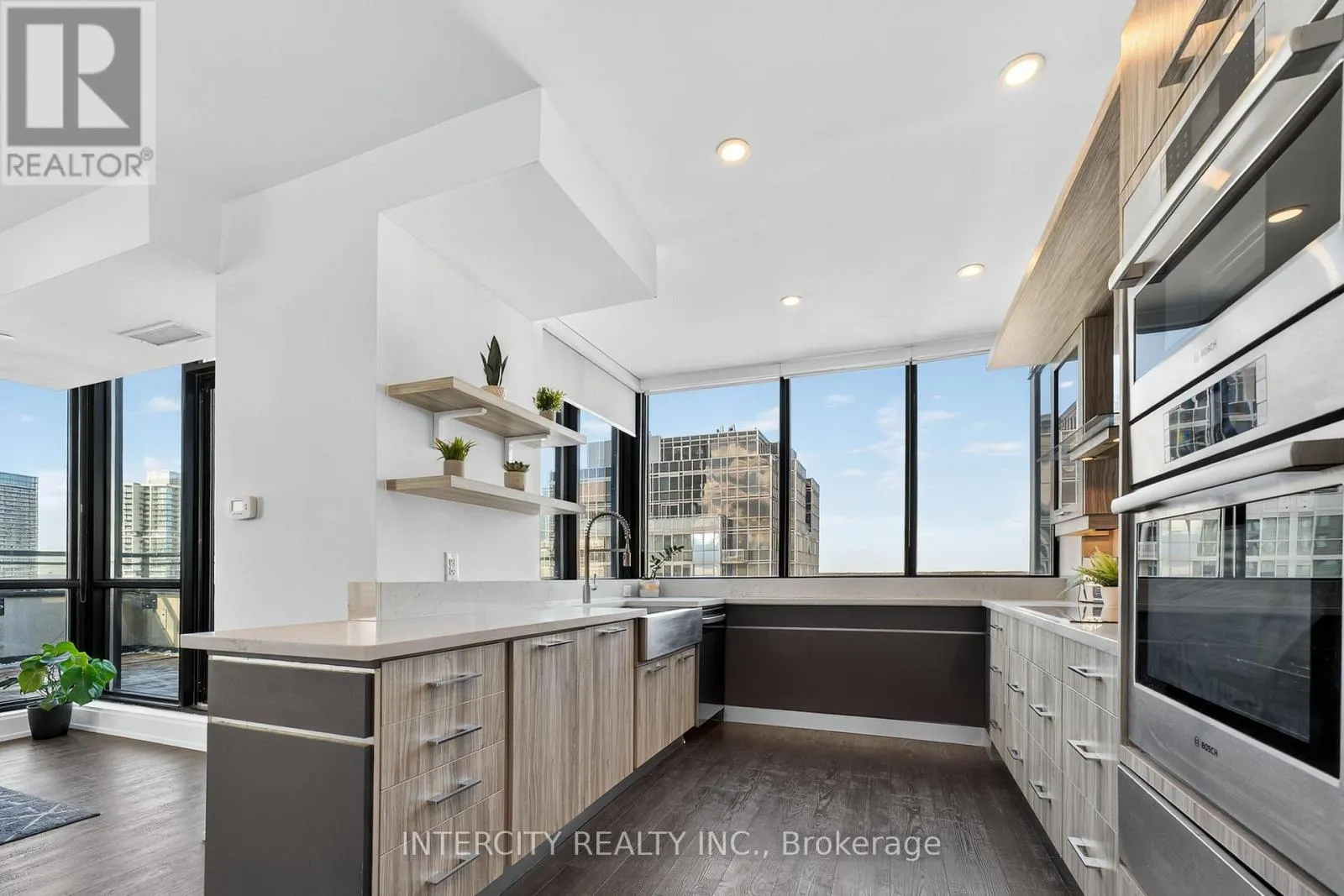 PH05 - 2910 HIGHWAY 7 ROAD