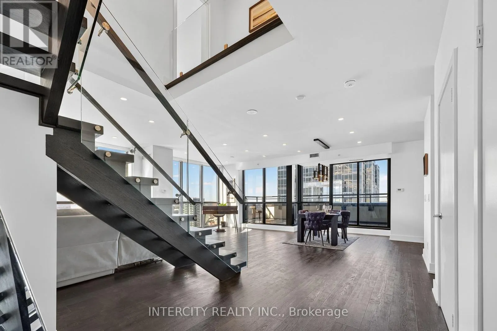 PH05 - 2910 HIGHWAY 7 ROAD