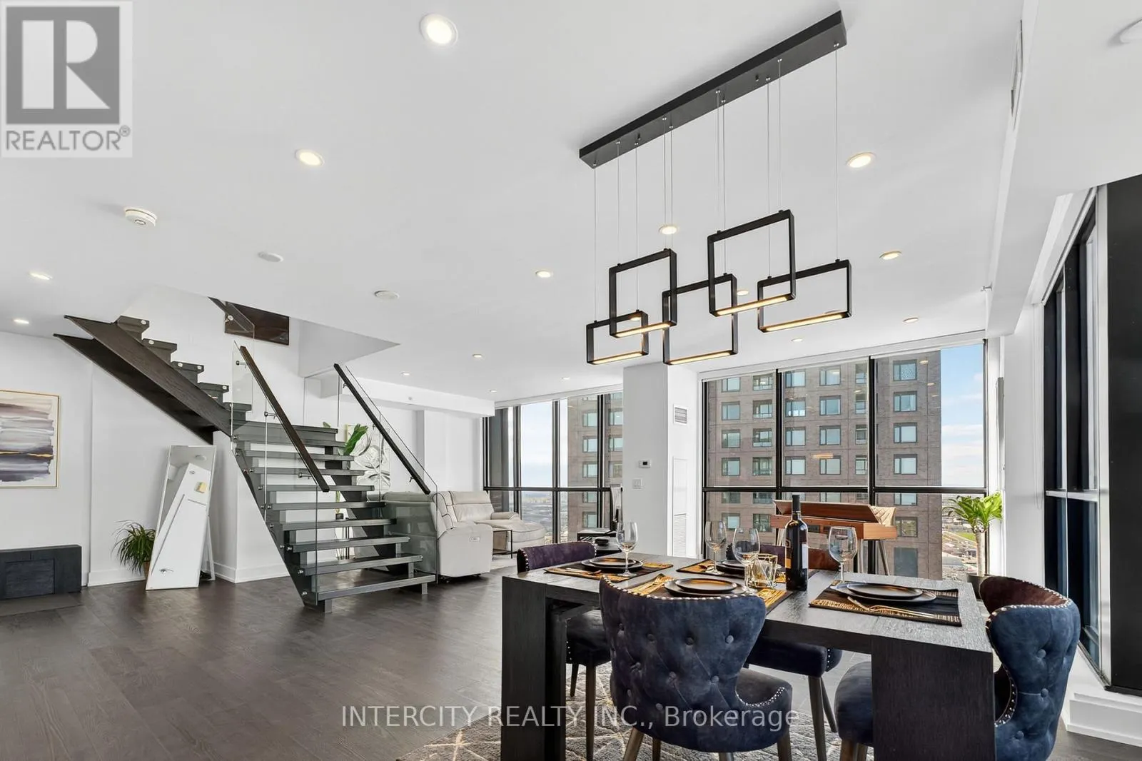 PH05 - 2910 HIGHWAY 7 ROAD