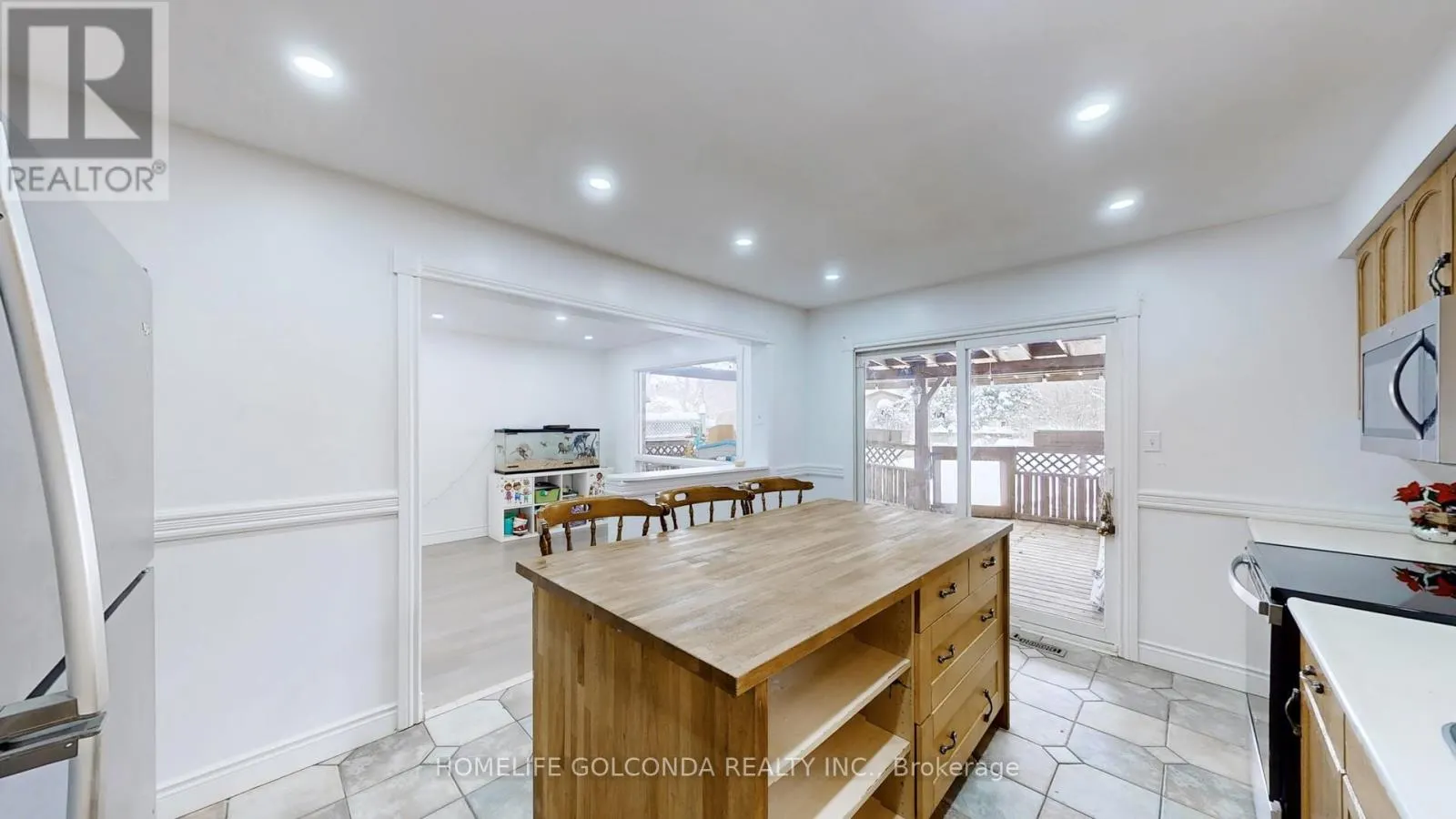 129 KERR BOULEVARD S