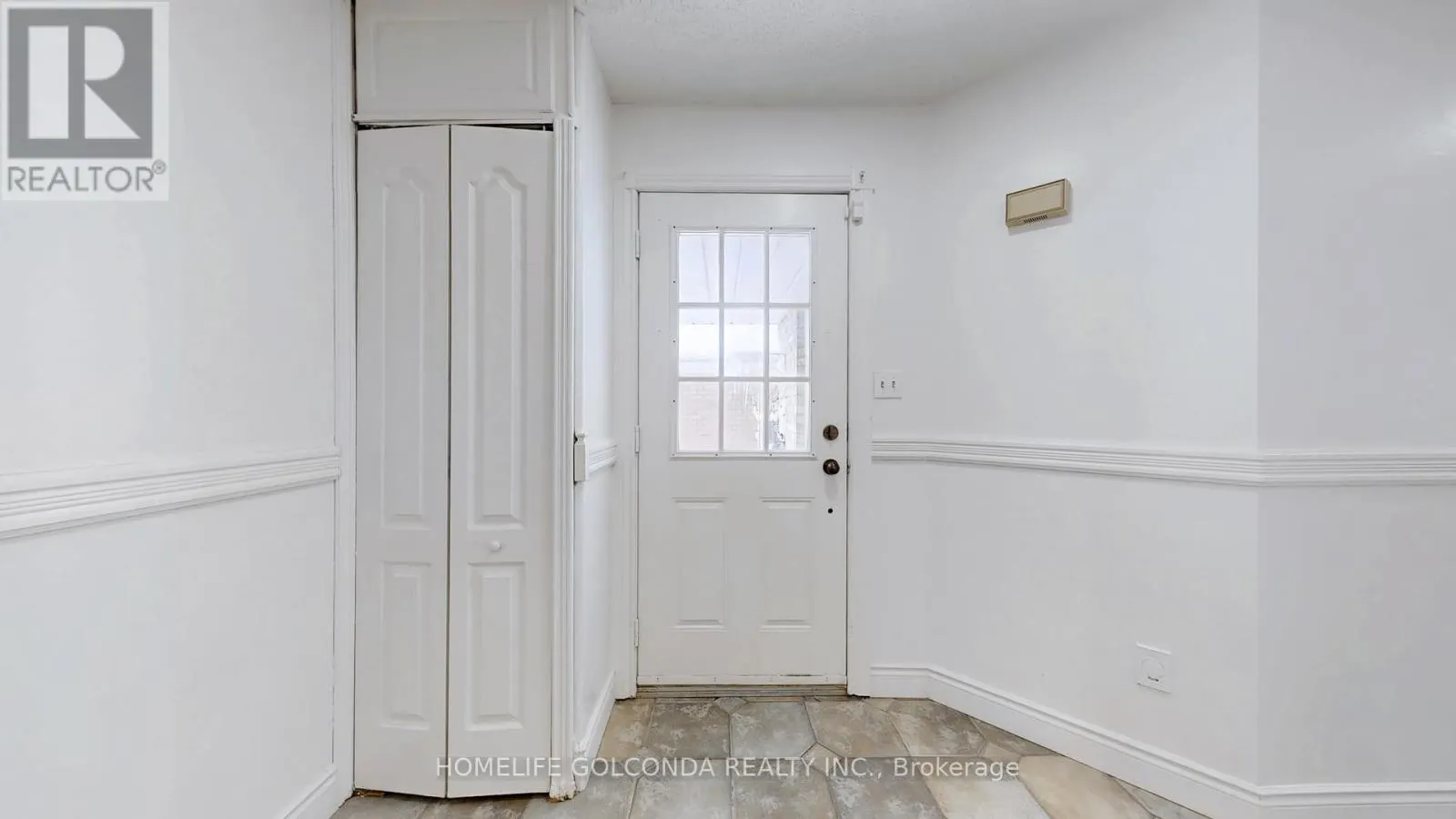 129 KERR BOULEVARD S