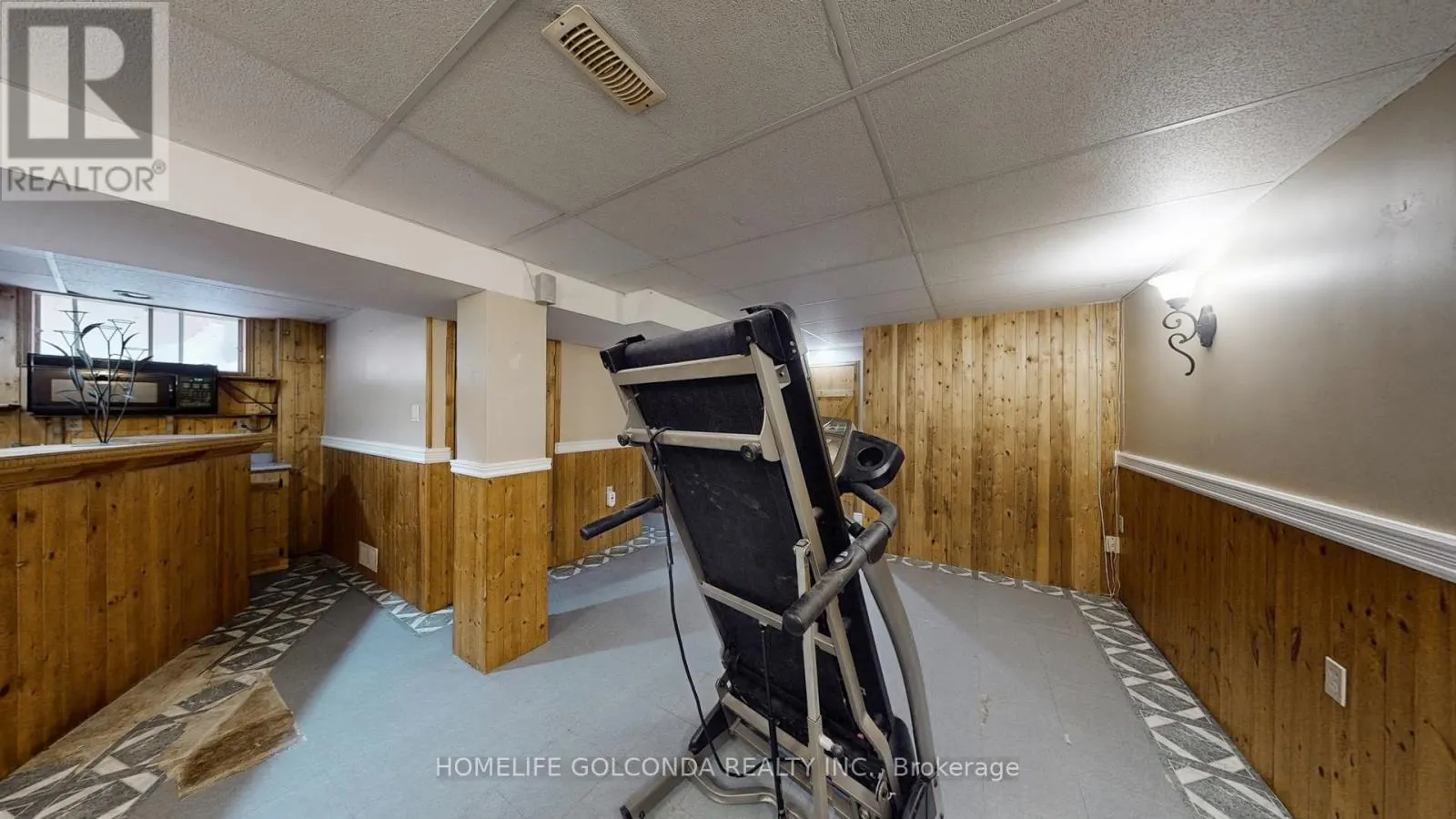 129 KERR BOULEVARD S