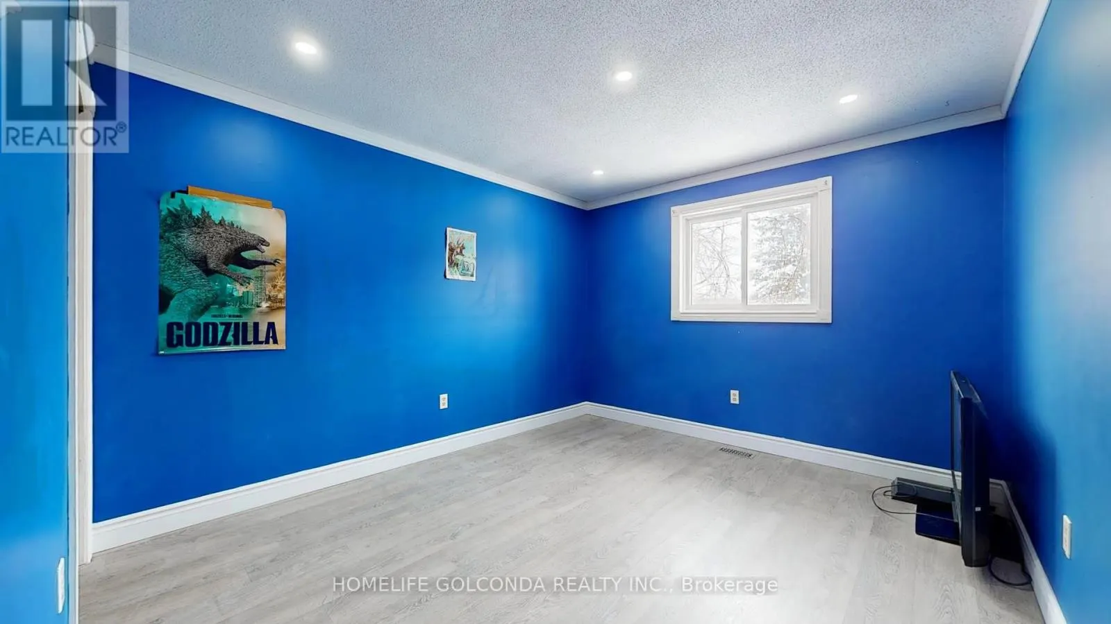 129 KERR BOULEVARD S