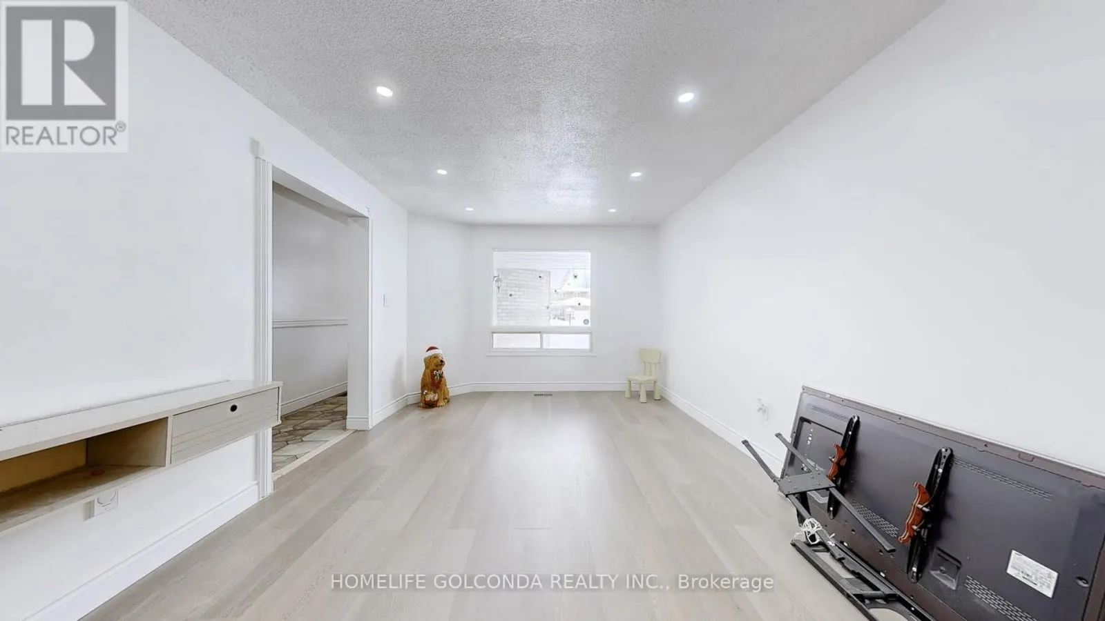 129 KERR BOULEVARD S