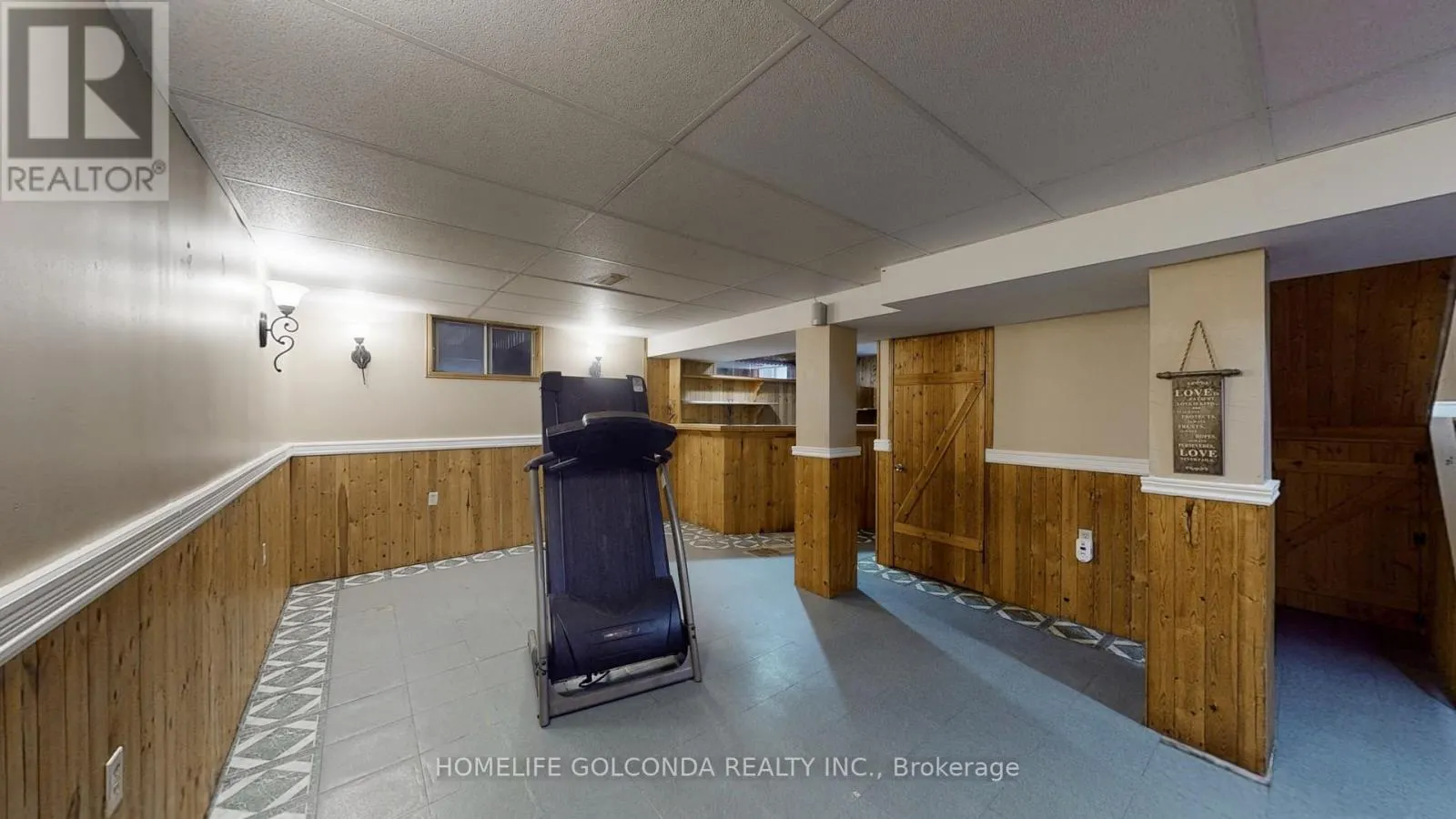 129 KERR BOULEVARD S