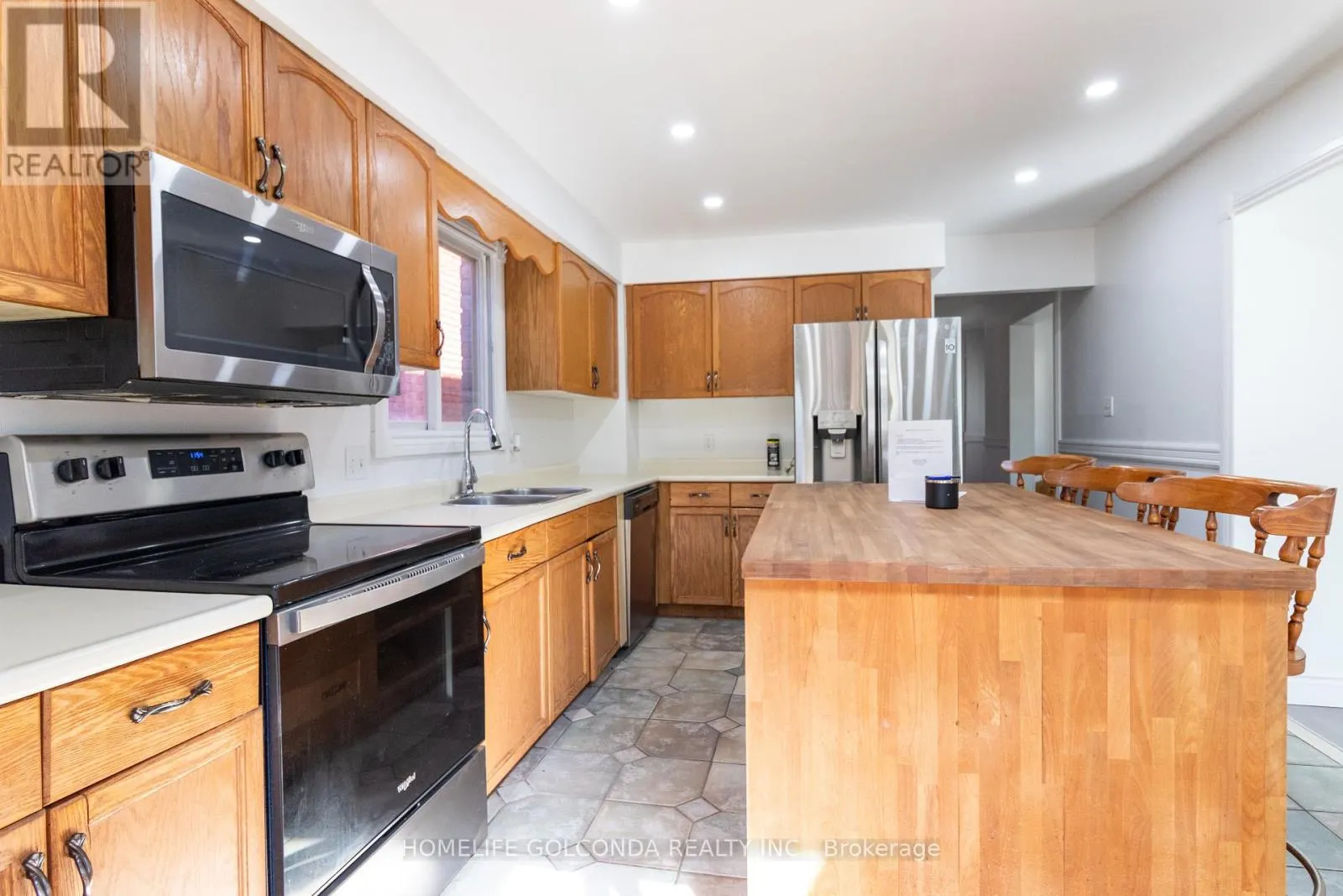 129 KERR BOULEVARD S