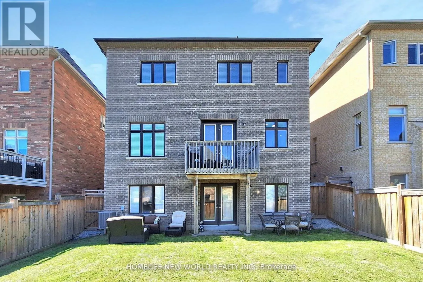 36 STRAWBRIDGE FARM DRIVE