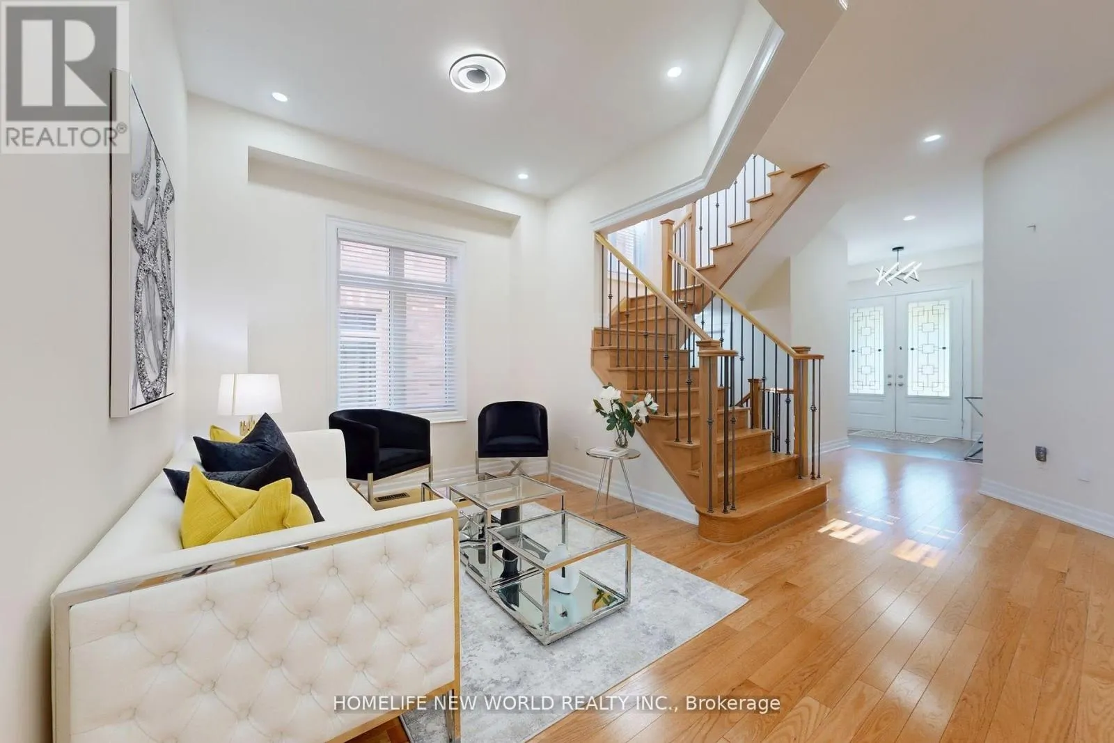 36 STRAWBRIDGE FARM DRIVE