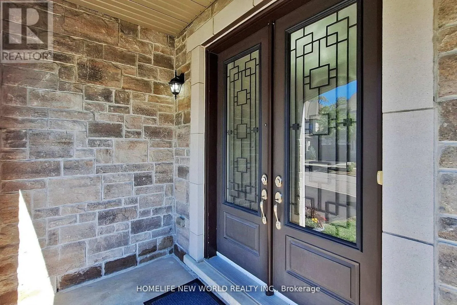 36 STRAWBRIDGE FARM DRIVE