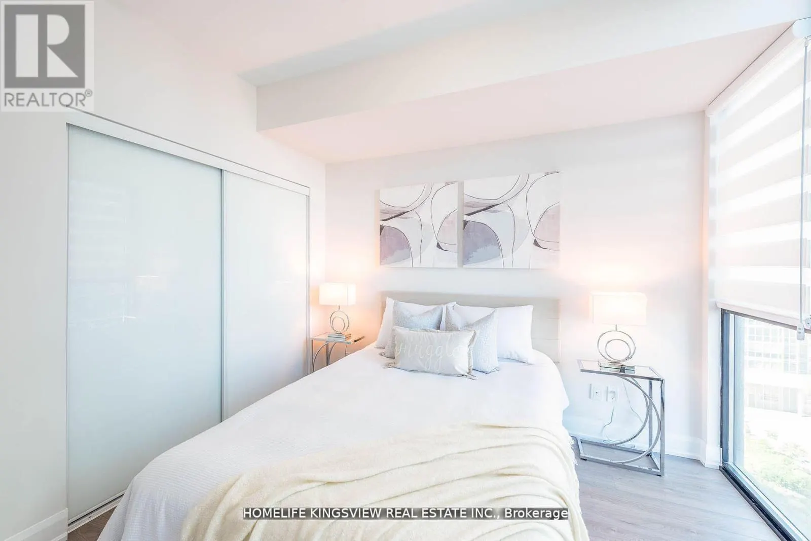 808 - 2910 HIGHWAY 7