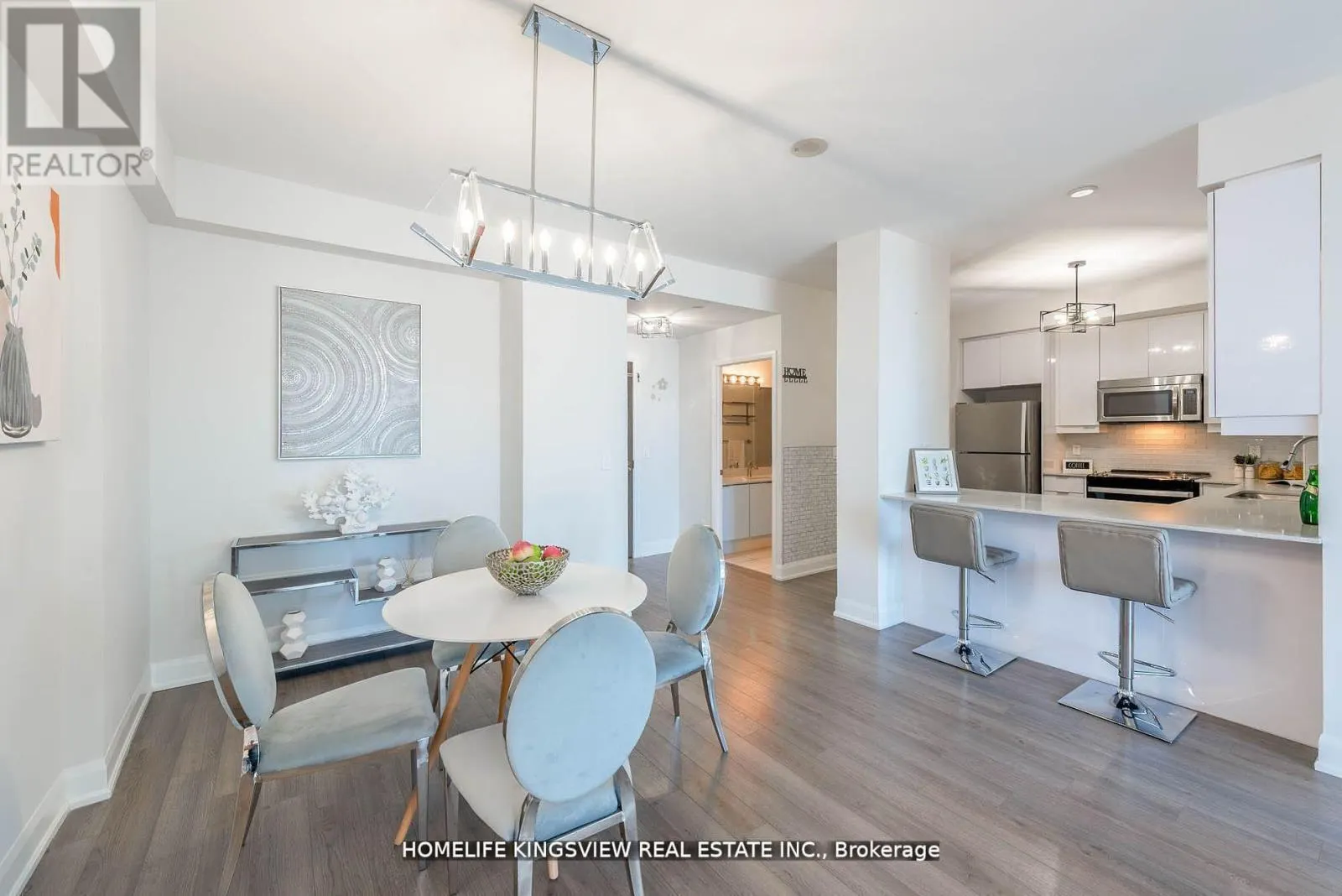 808 - 2910 HIGHWAY 7