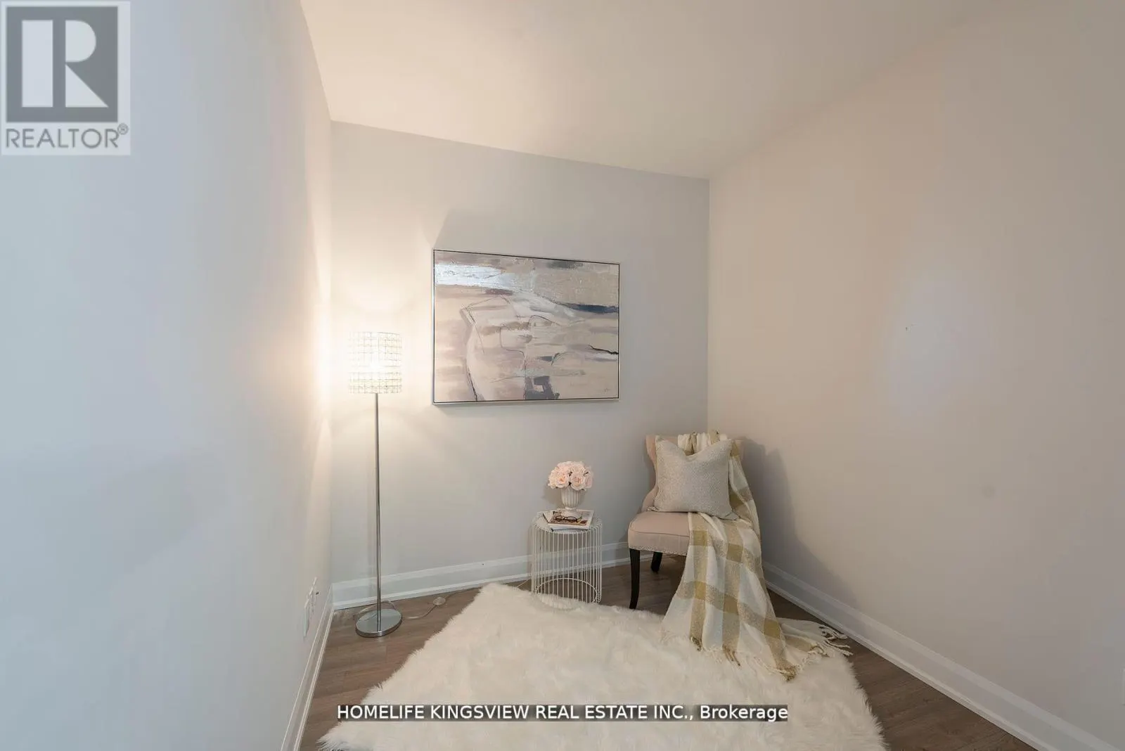 808 - 2910 HIGHWAY 7