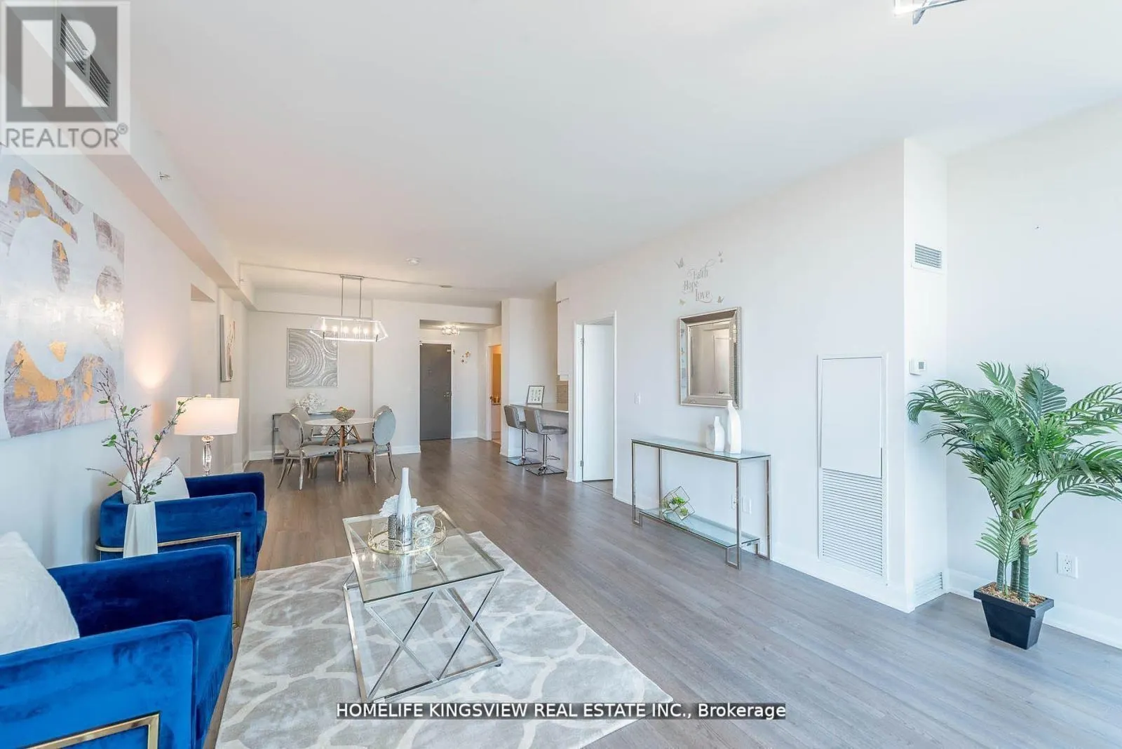 808 - 2910 HIGHWAY 7