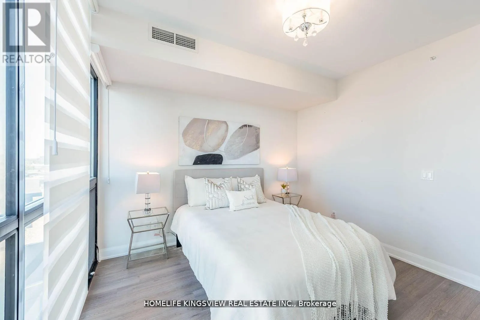 808 - 2910 HIGHWAY 7