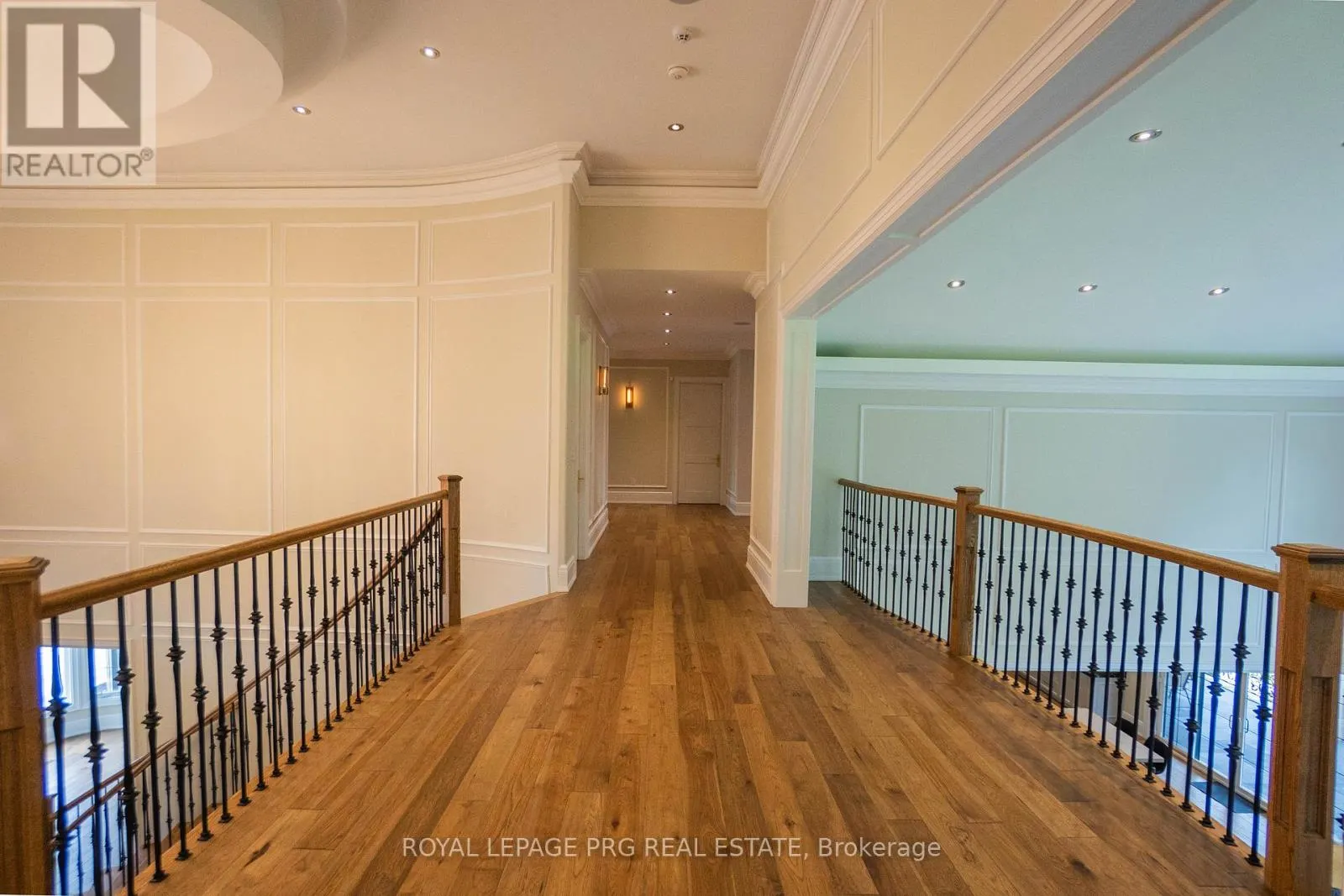 12 HOLLYWOOD CRESCENT