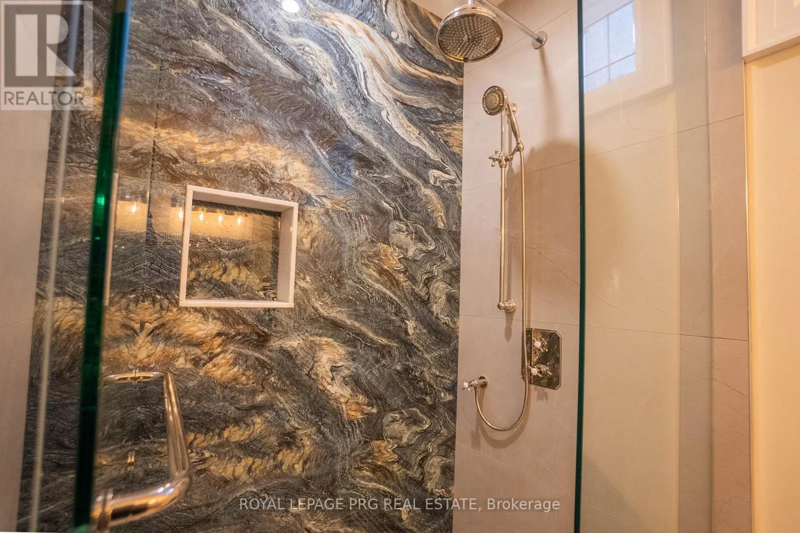 12 HOLLYWOOD CRESCENT