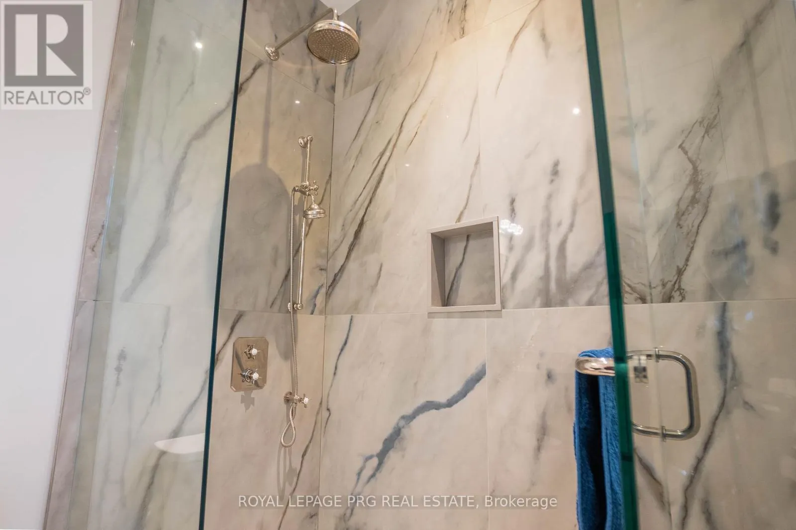 12 HOLLYWOOD CRESCENT