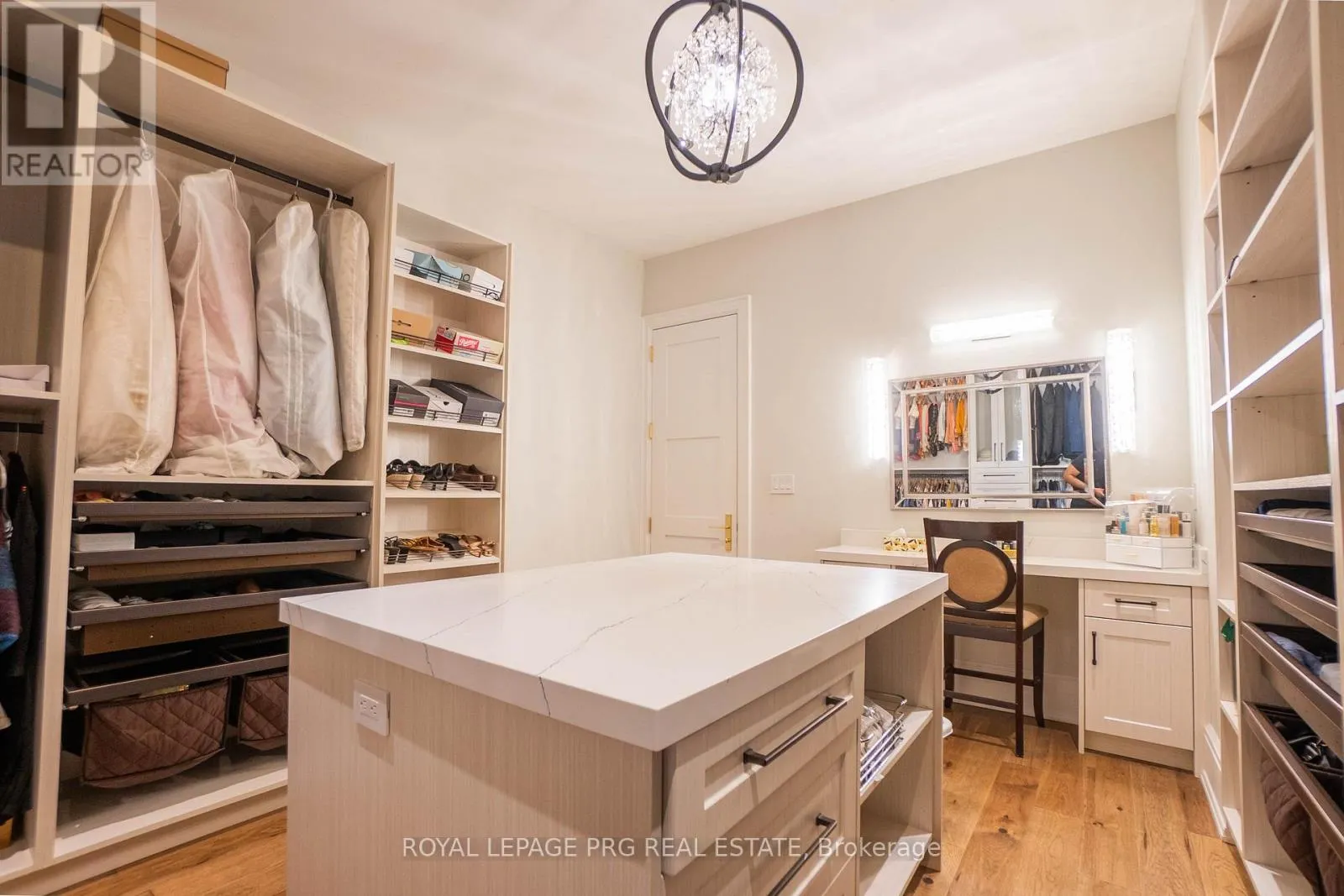 12 HOLLYWOOD CRESCENT