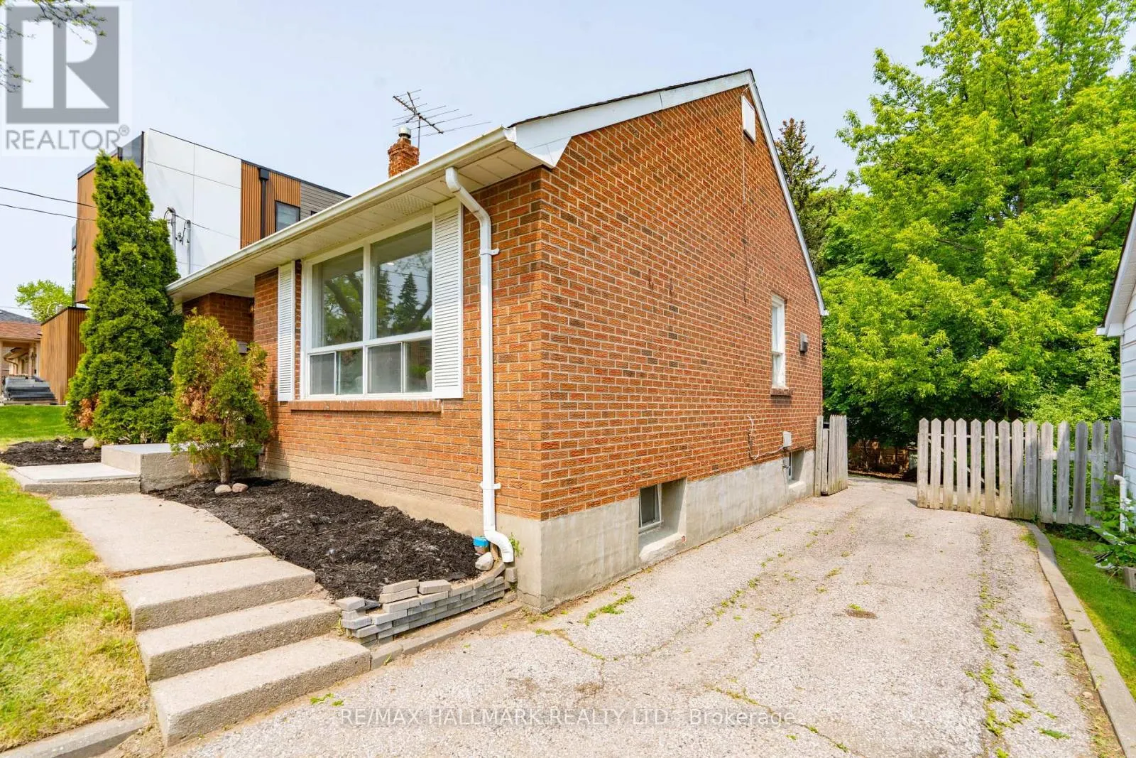 104 HIGHLAND PARK BOULEVARD