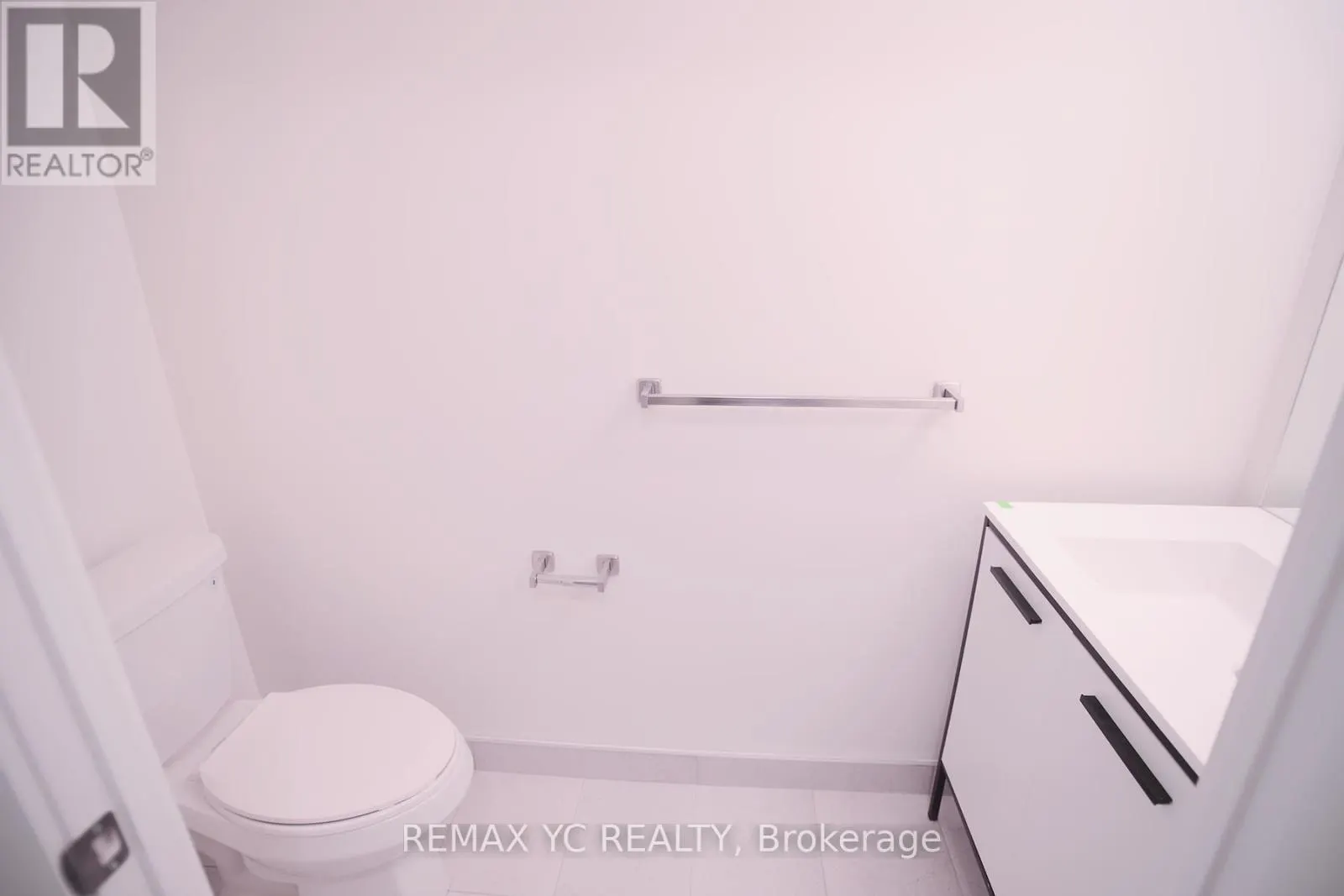 501 - 185 DEERFIELD ROAD