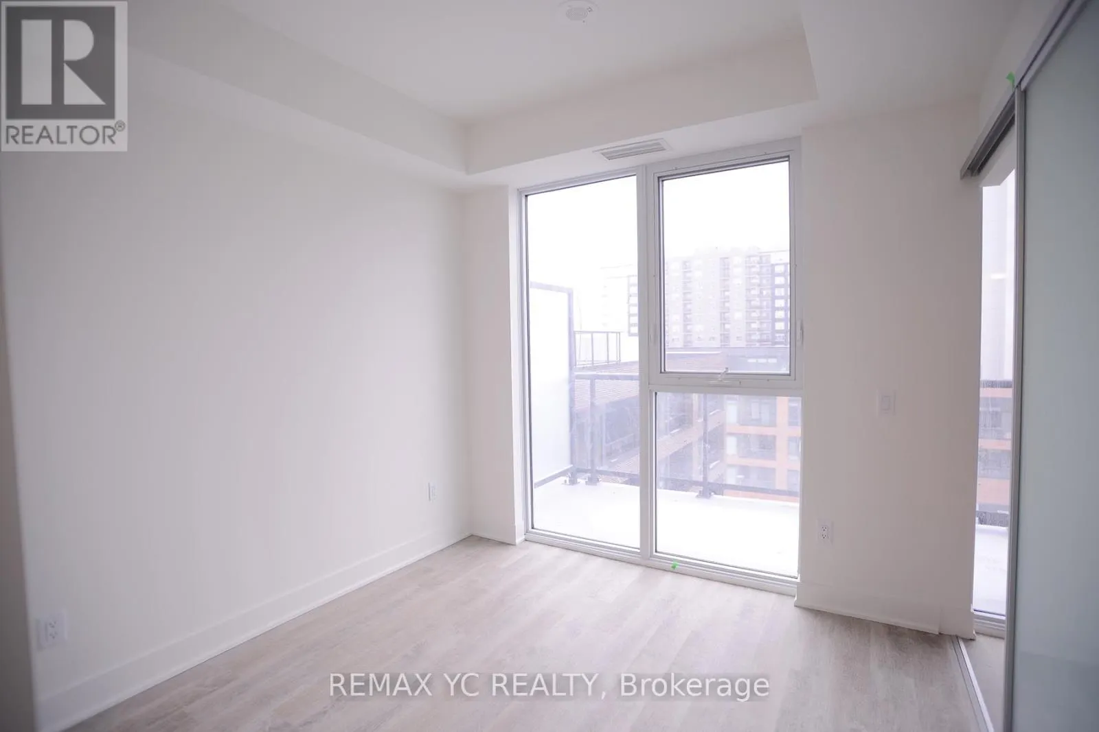 501 - 185 DEERFIELD ROAD