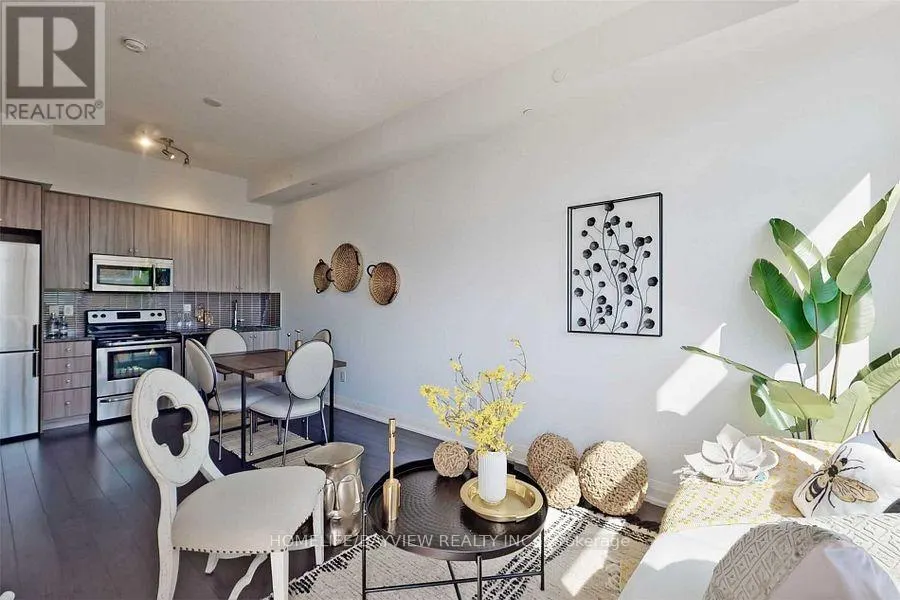 201 - 8763 BAYVIEW AVENUE N