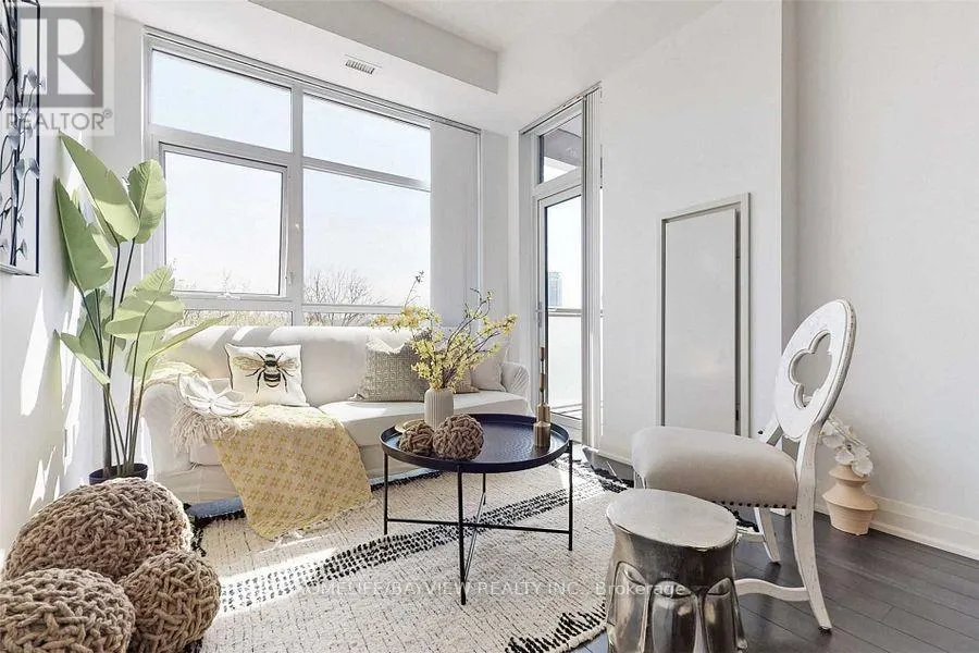 201 - 8763 BAYVIEW AVENUE N