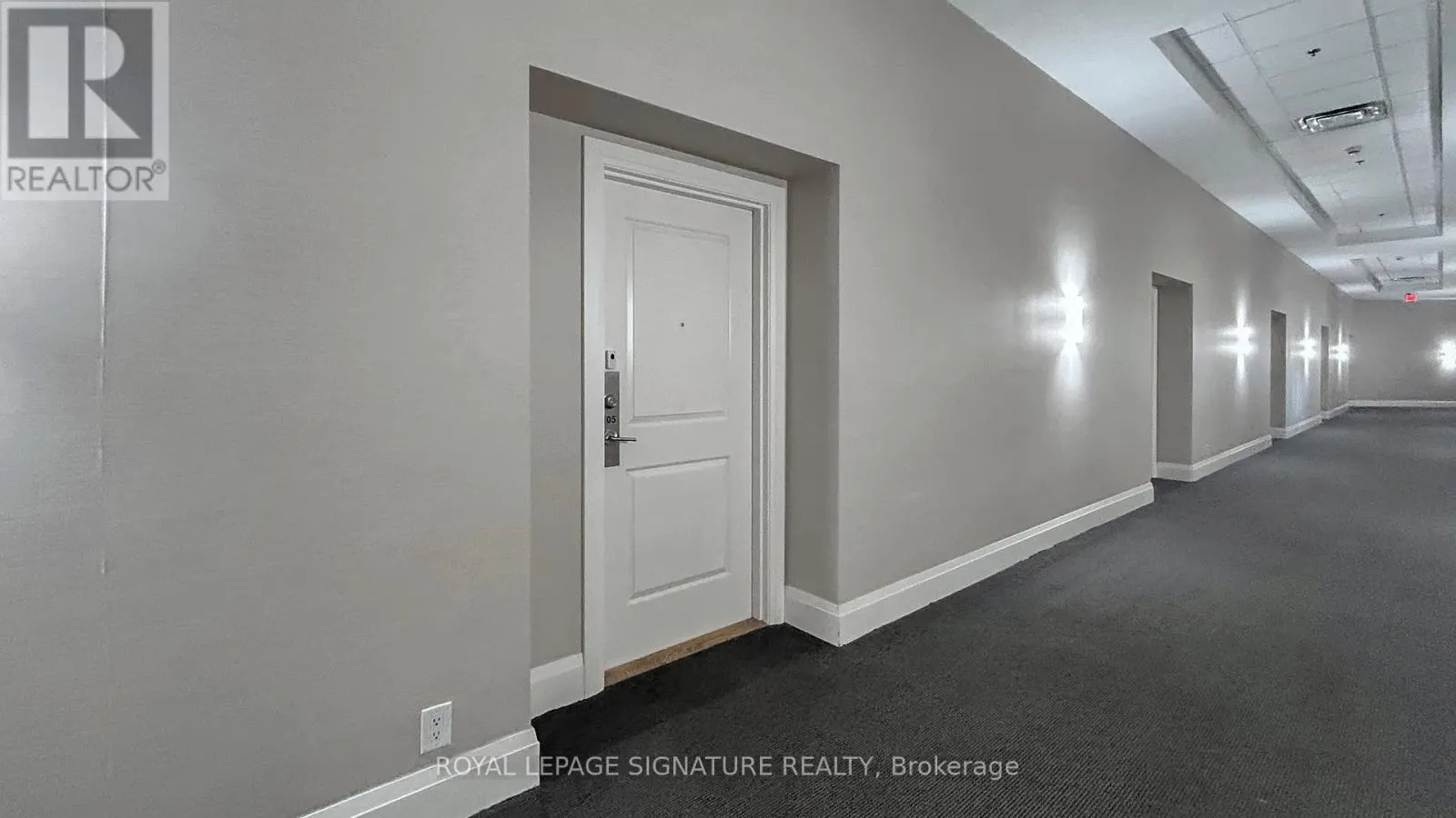 105 - 12 WOODSTREAM BOULEVARD