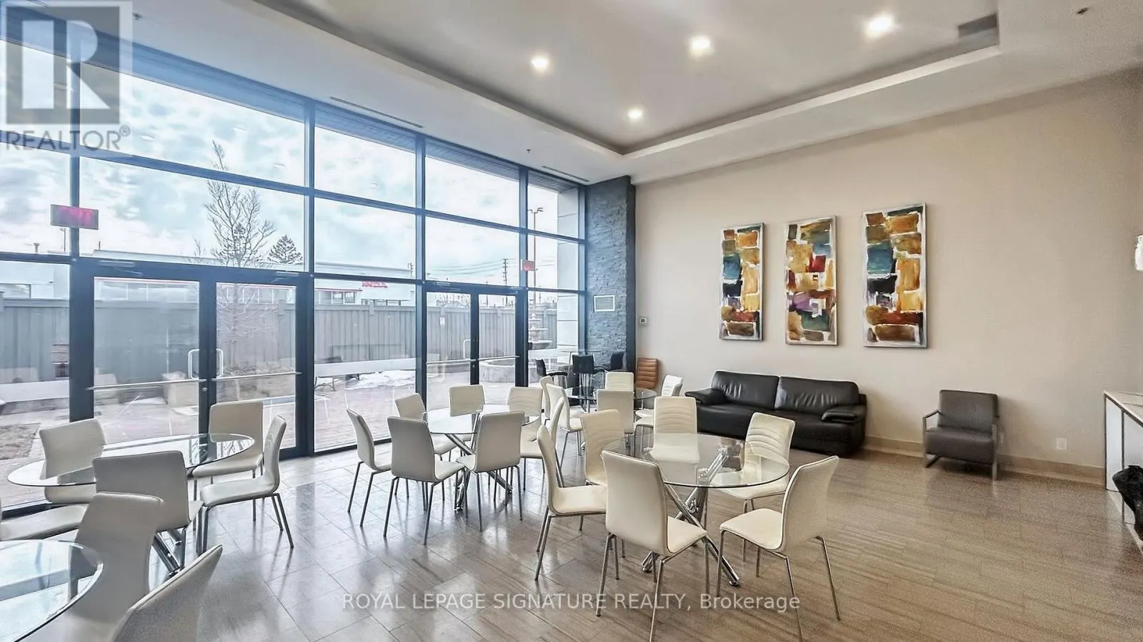 105 - 12 WOODSTREAM BOULEVARD