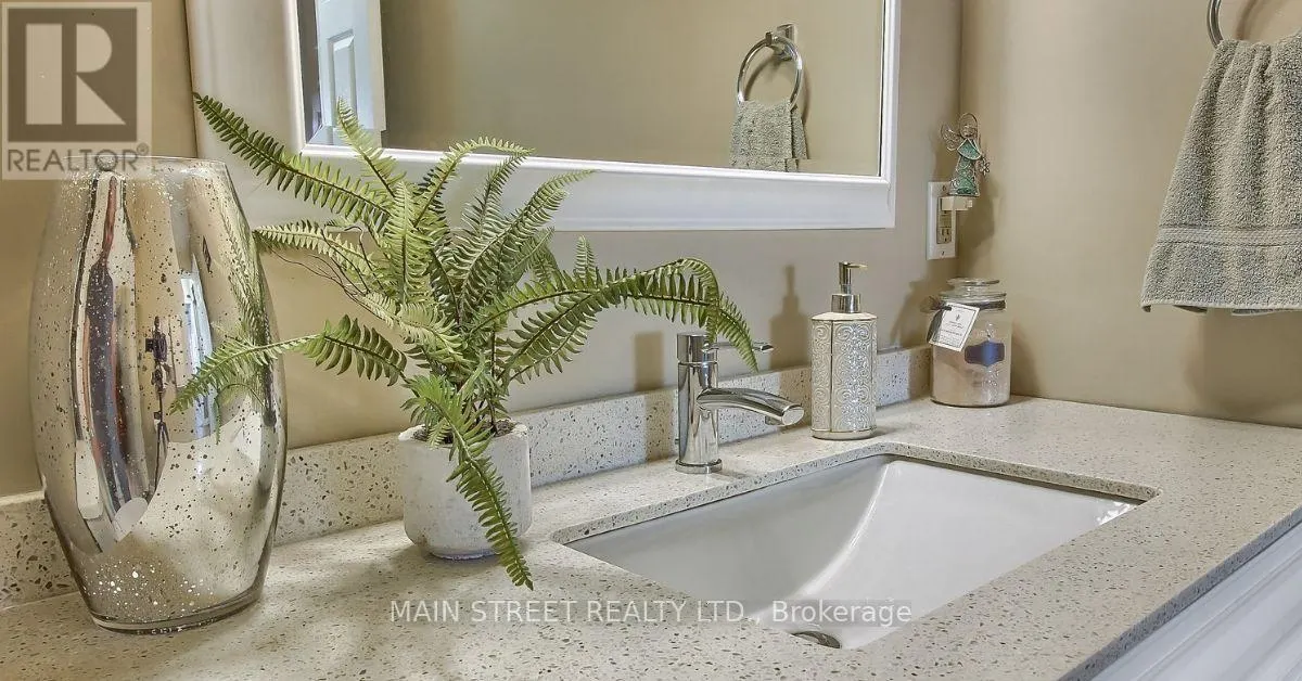 302 - 155 MAIN STREET