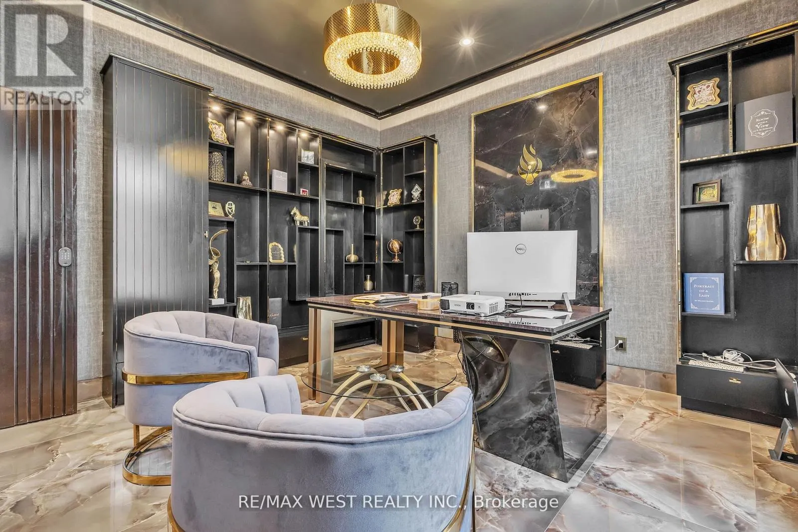 17&18 - 418 HANLAN ROAD