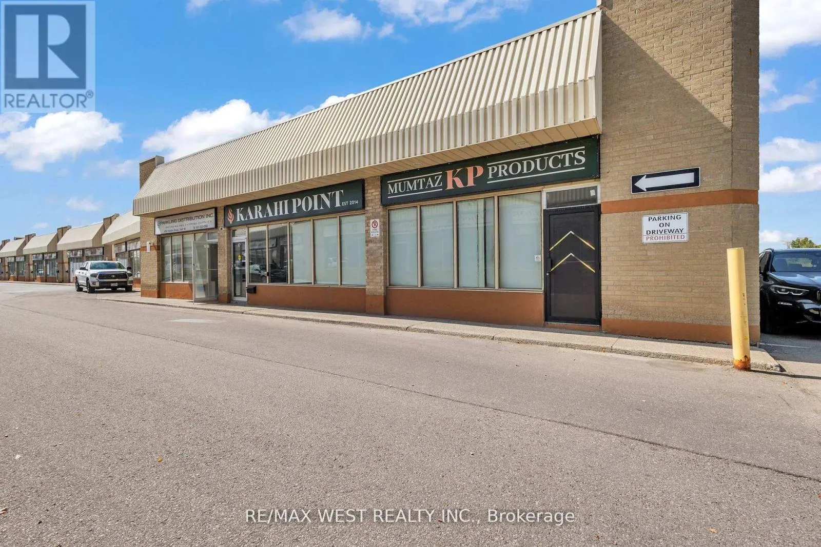 17&18 - 418 HANLAN ROAD