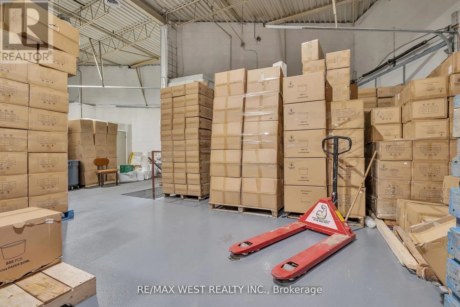 17&18 - 418 HANLAN ROAD