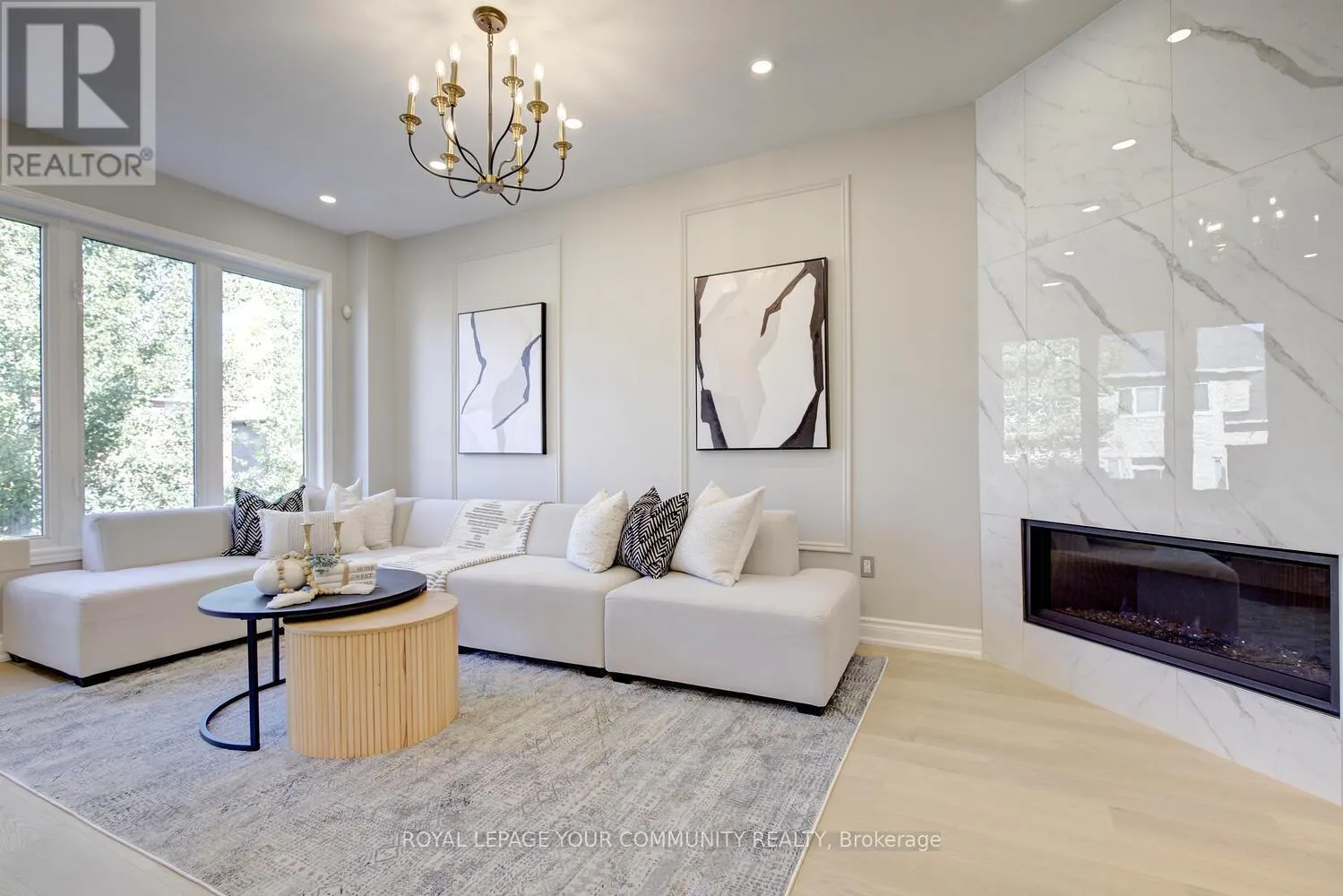 167 SIR SANFORD FLEMING WAY