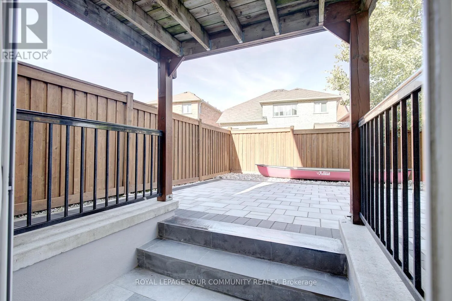 167 SIR SANFORD FLEMING WAY