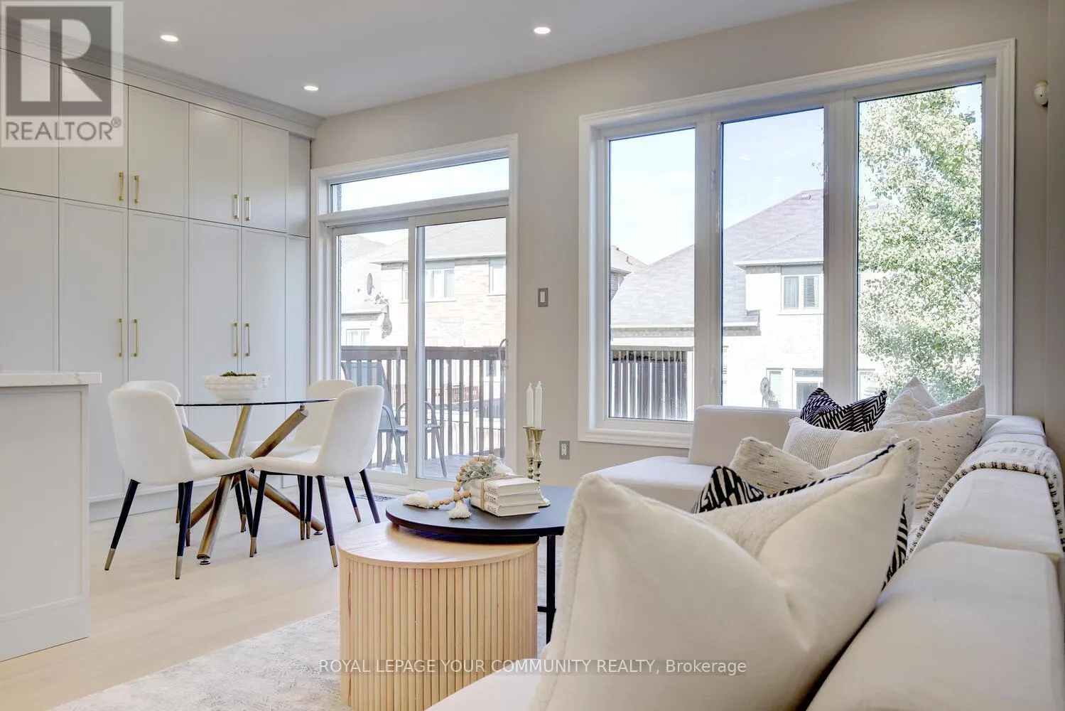 167 SIR SANFORD FLEMING WAY