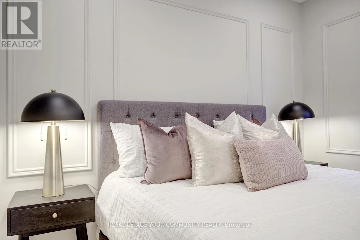 167 SIR SANFORD FLEMING WAY