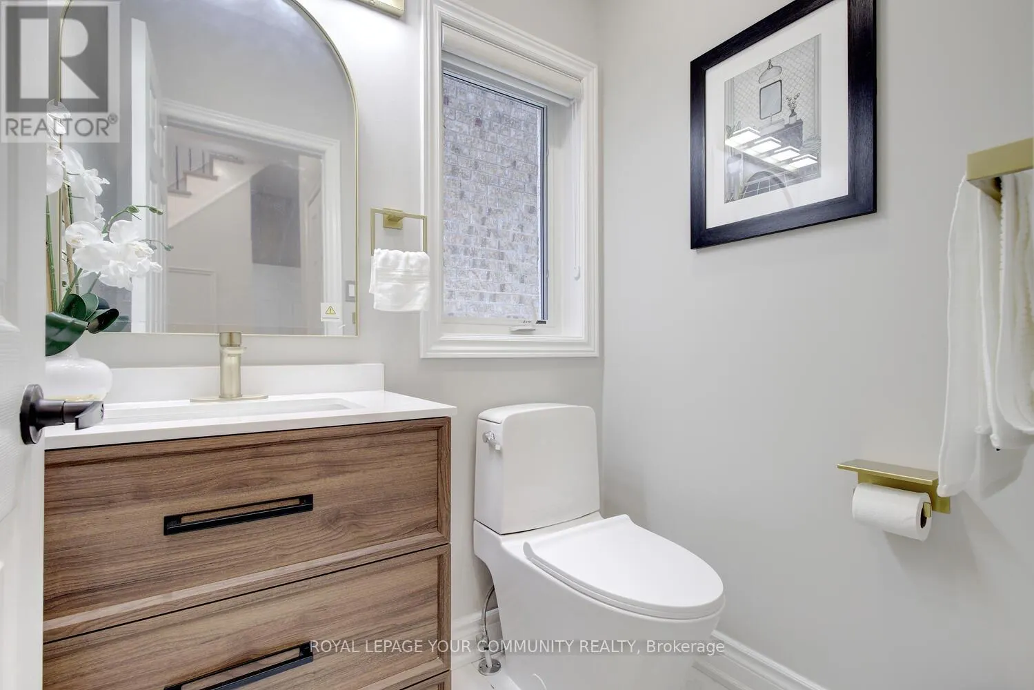 167 SIR SANFORD FLEMING WAY