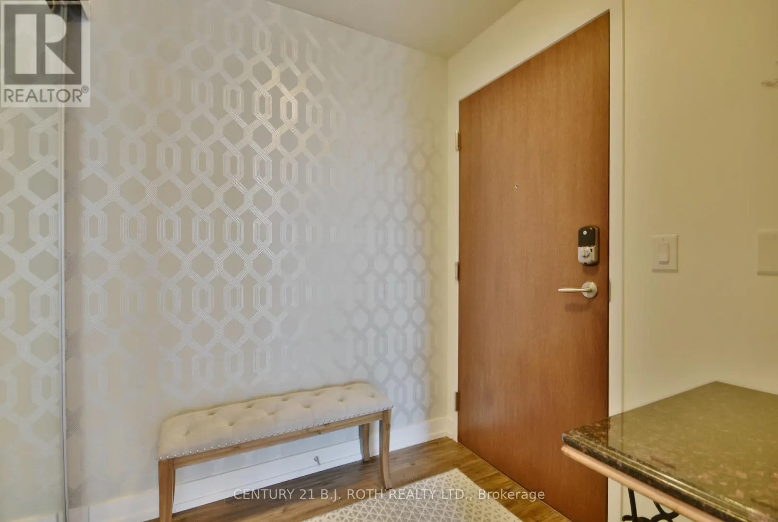 B317 - 271 SEA RAY AVENUE