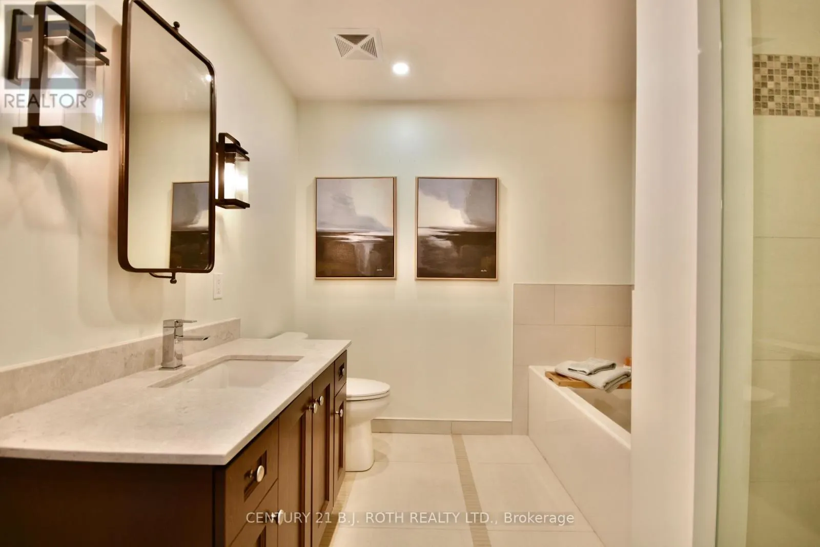 B317 - 271 SEA RAY AVENUE