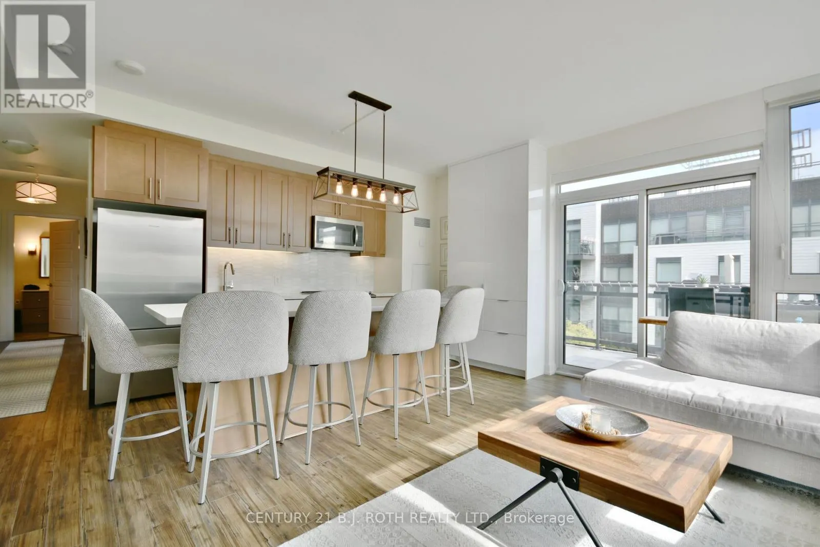 B317 - 271 SEA RAY AVENUE