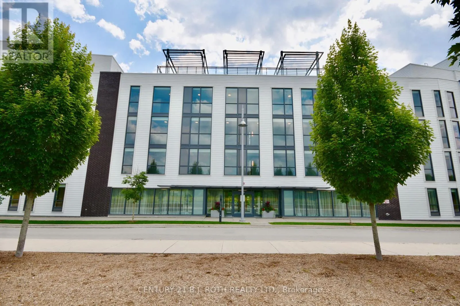 B317 - 271 SEA RAY AVENUE