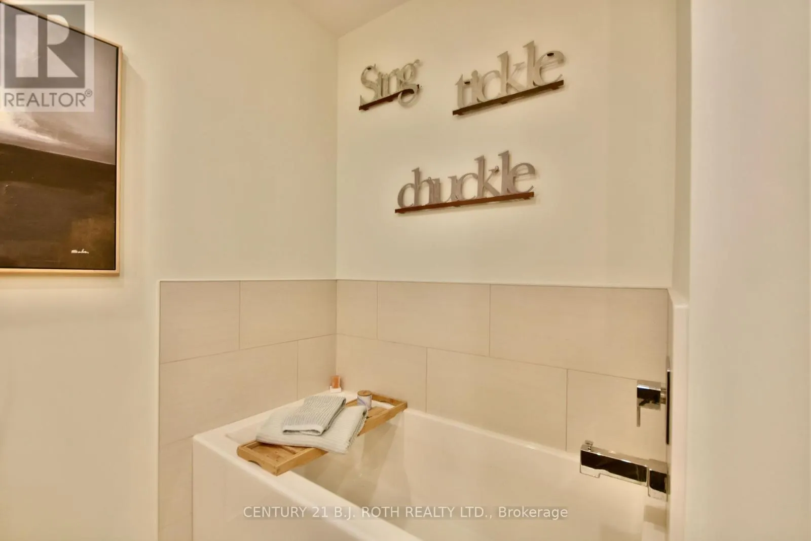 B317 - 271 SEA RAY AVENUE